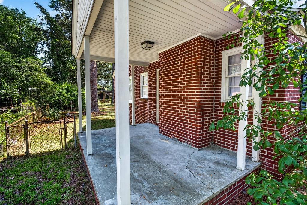 2501 Redwood St. Property Photo 8