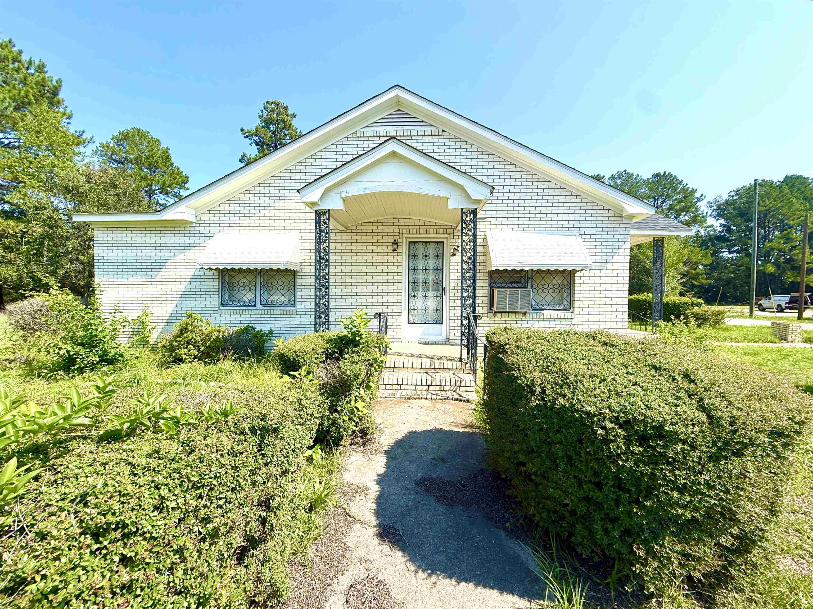 3 N Hazel Ave. Property Photo 2