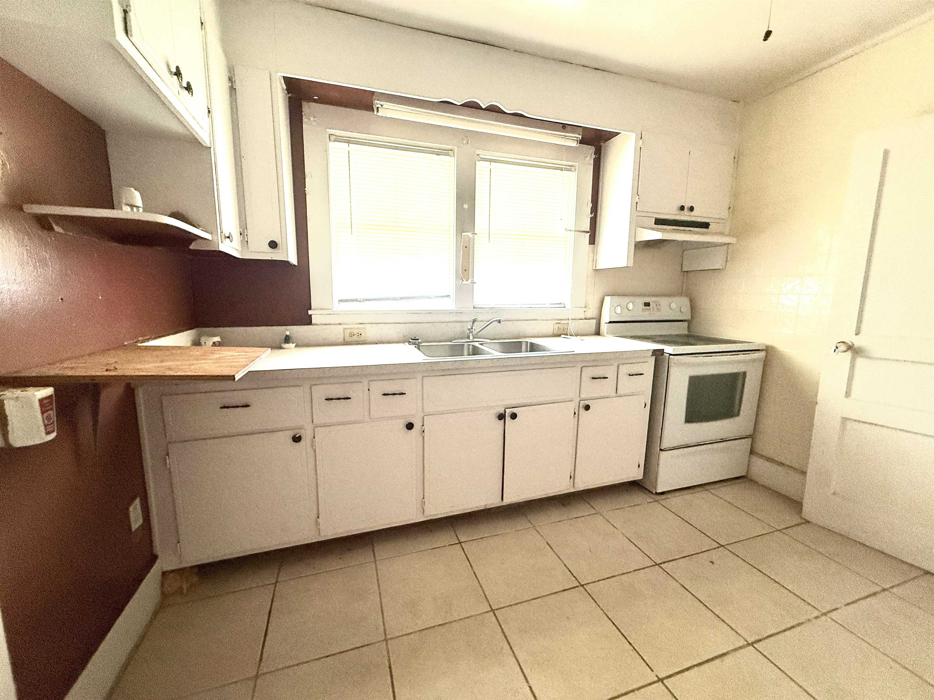3 N Hazel Ave. Property Photo 8