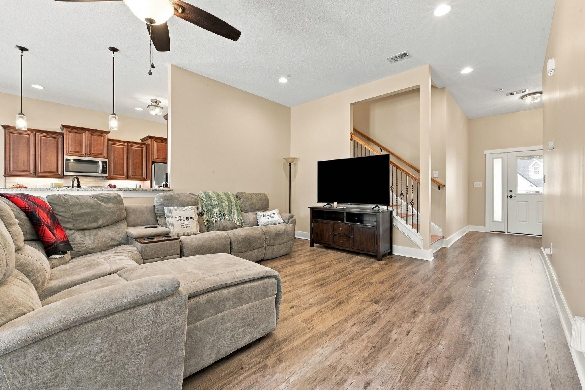 117 Old English Dr. Property Photo 12