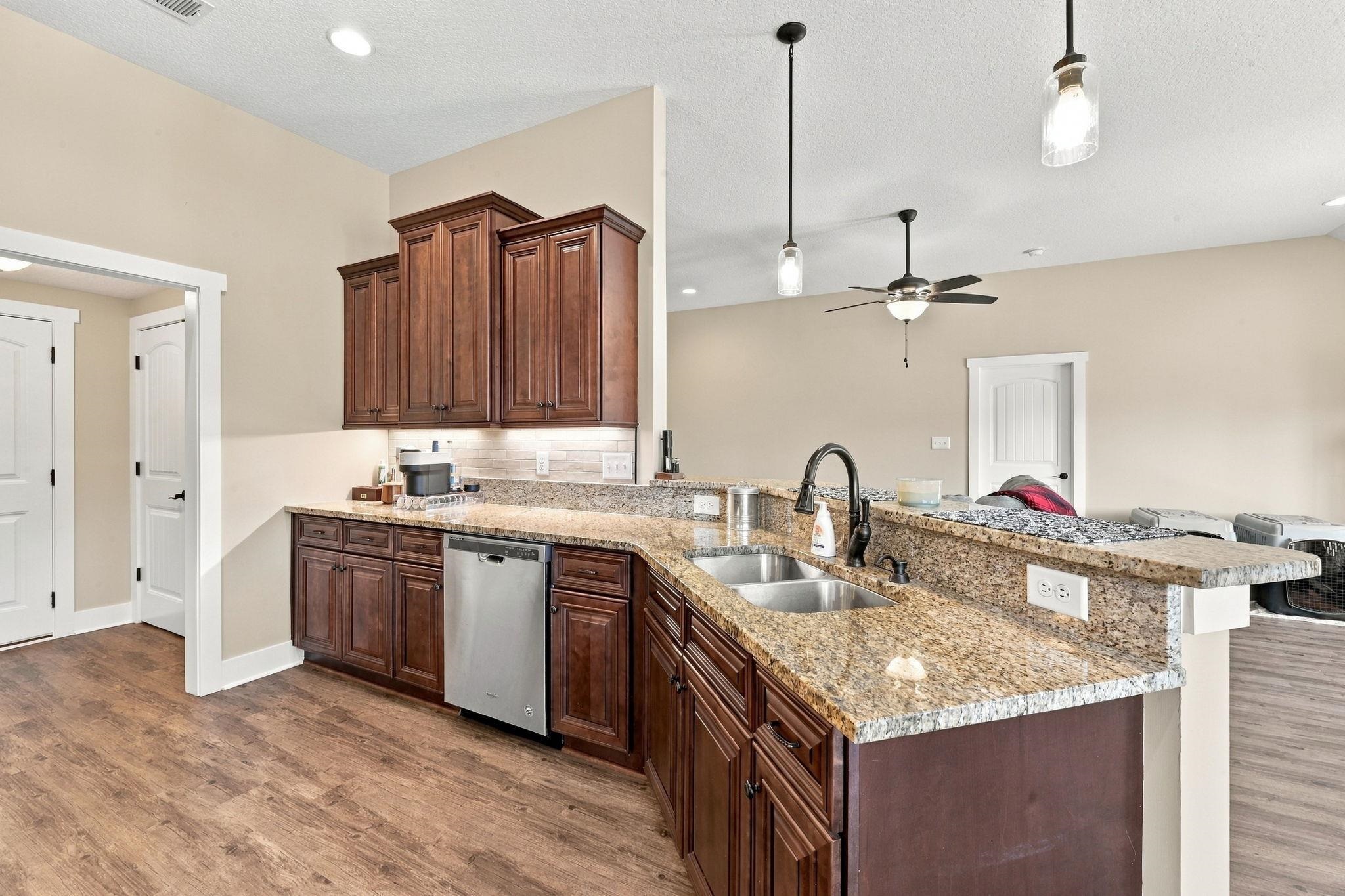 117 Old English Dr. Property Photo 16
