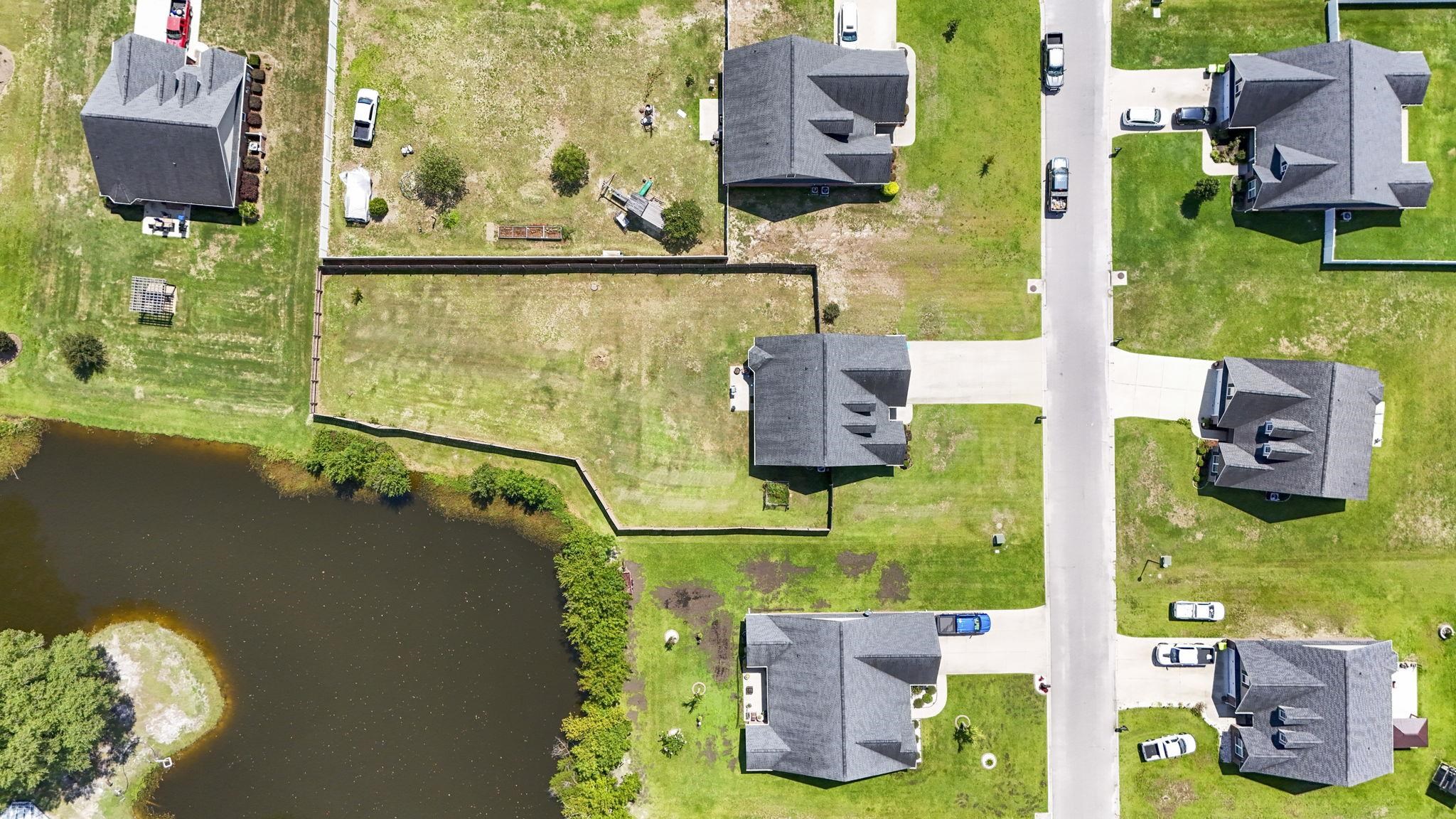 117 Old English Dr. Property Photo 44