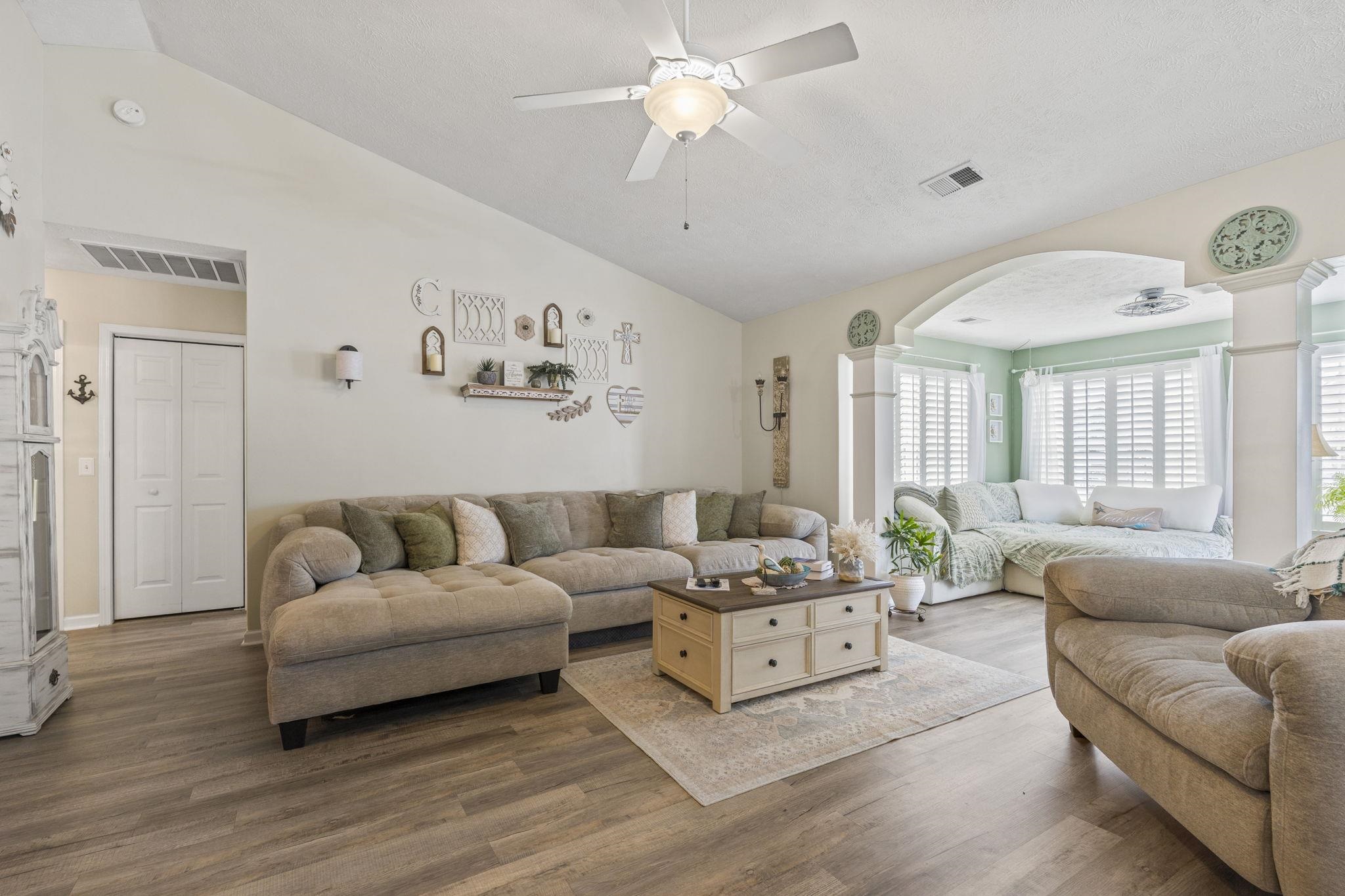 1017 Jocassee Dr. Property Photo 4