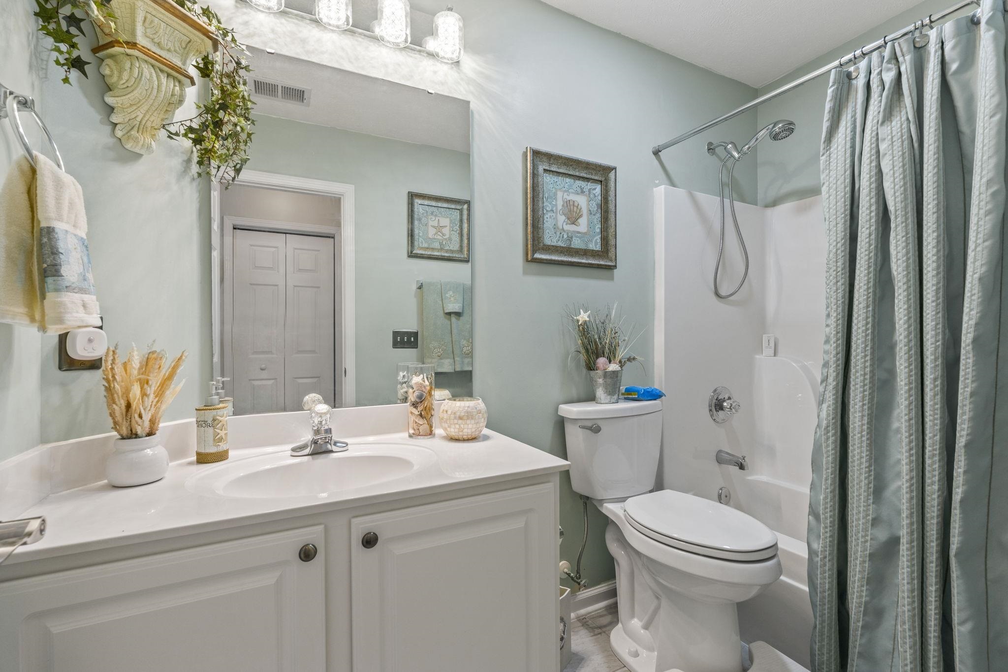 1017 Jocassee Dr. Property Photo 8