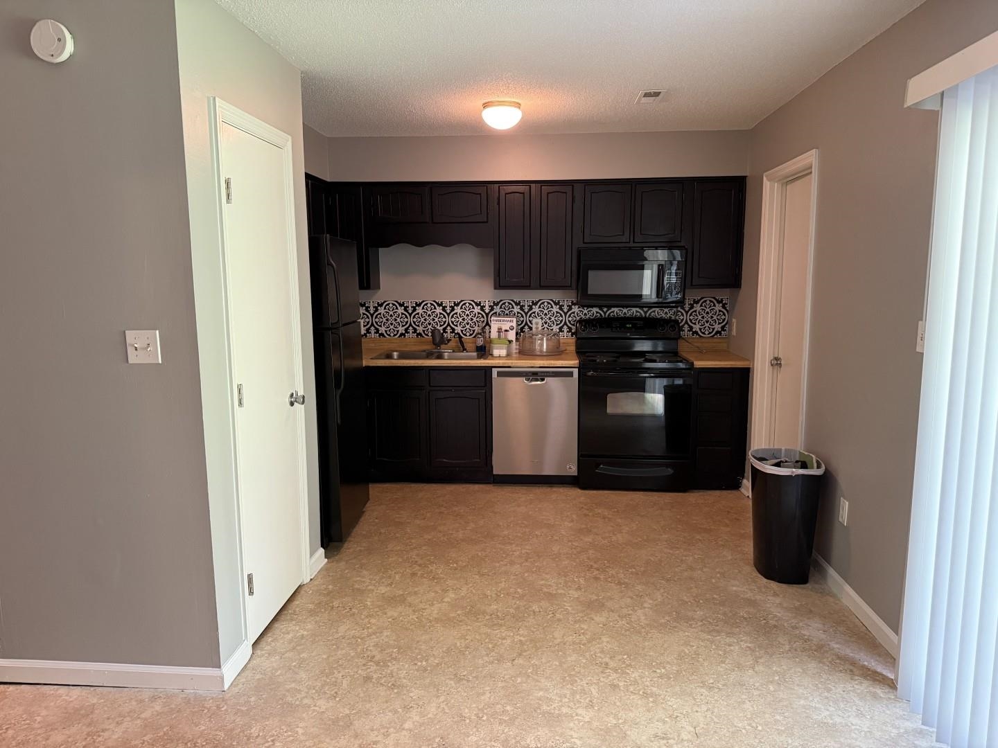 5718 Dogwood Circle Property Photo 8