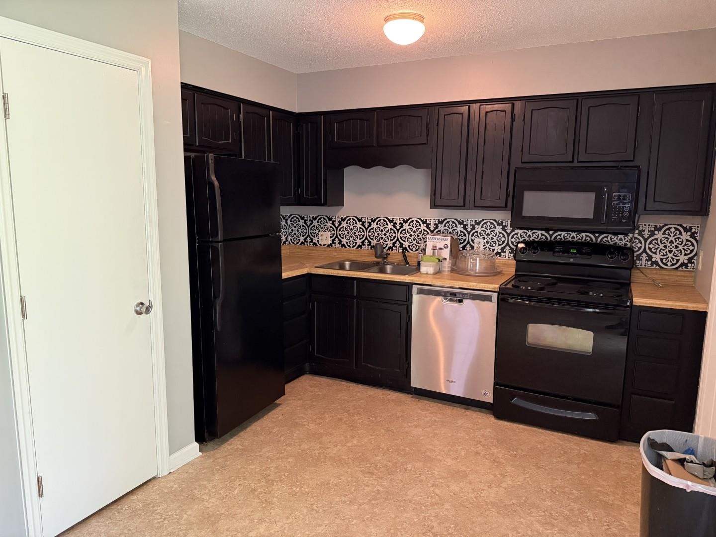5718 Dogwood Circle Property Photo 9