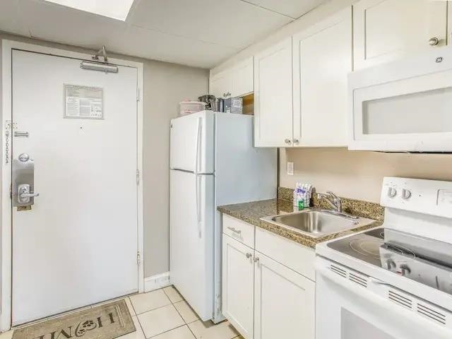 6900 N Ocean Blvd. Property Photo 10