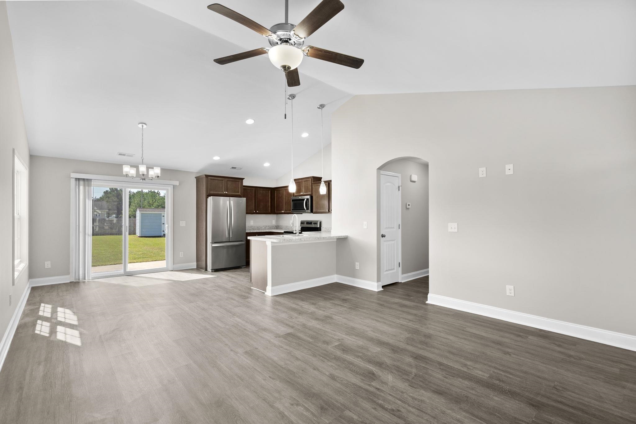 100 Pumpkin Ash Loop Property Photo 11