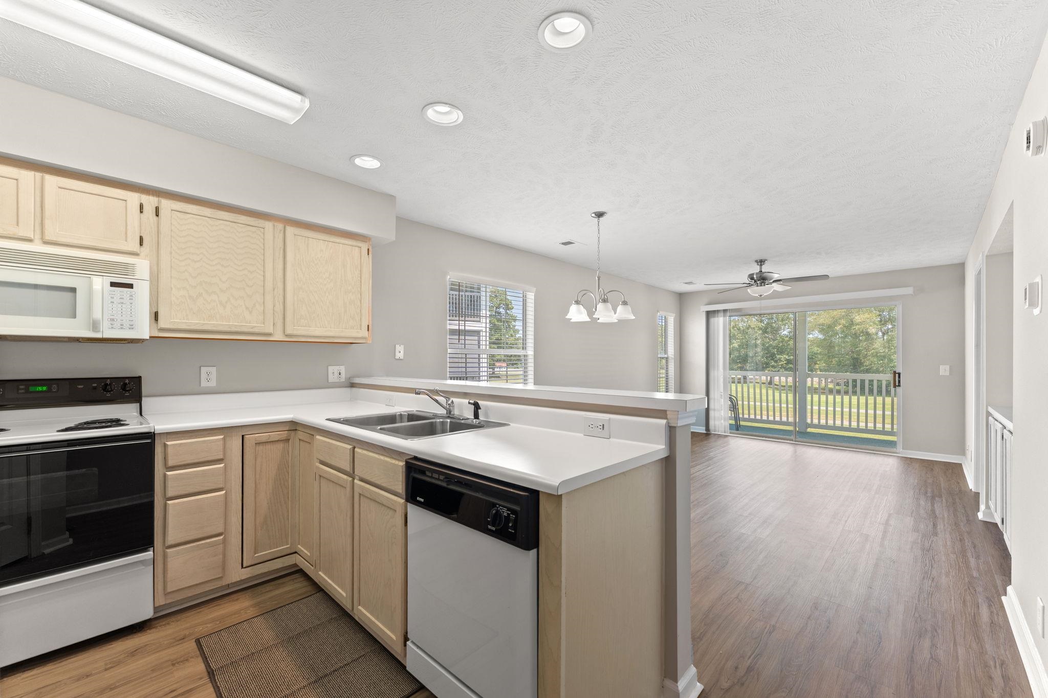 684 Tupelo Ln. Property Photo 3