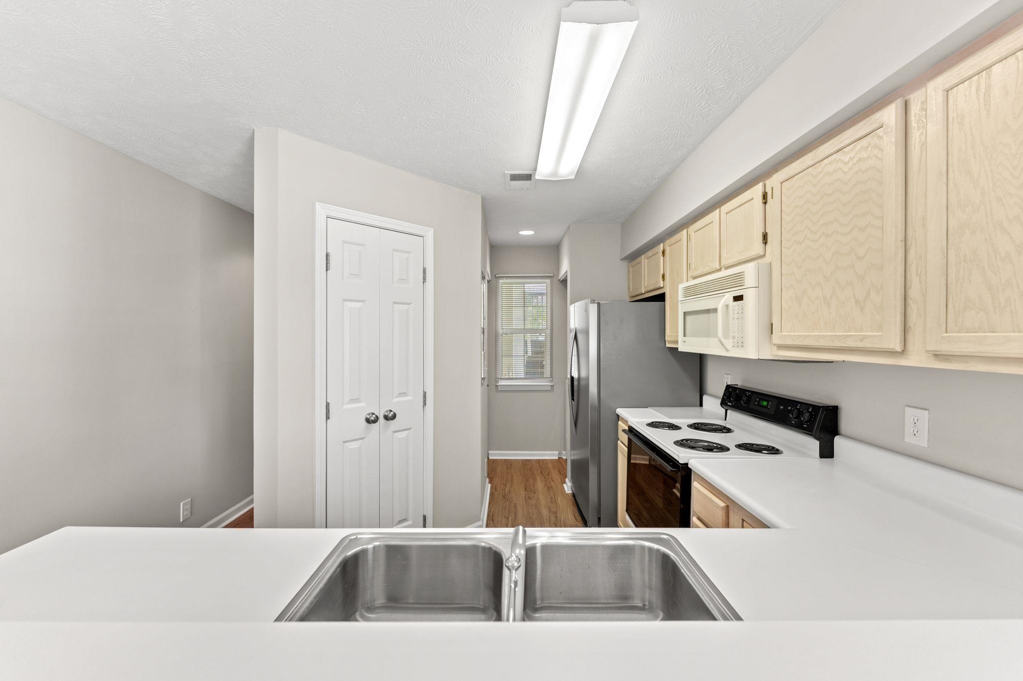 684 Tupelo Ln. Property Photo 18