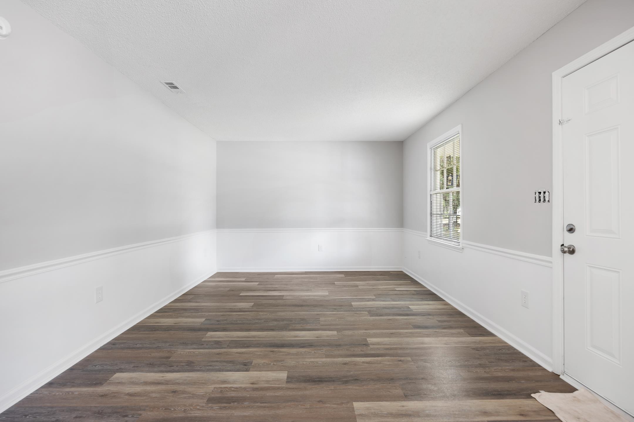 7515 Sandy Pines Ln. Property Photo 6