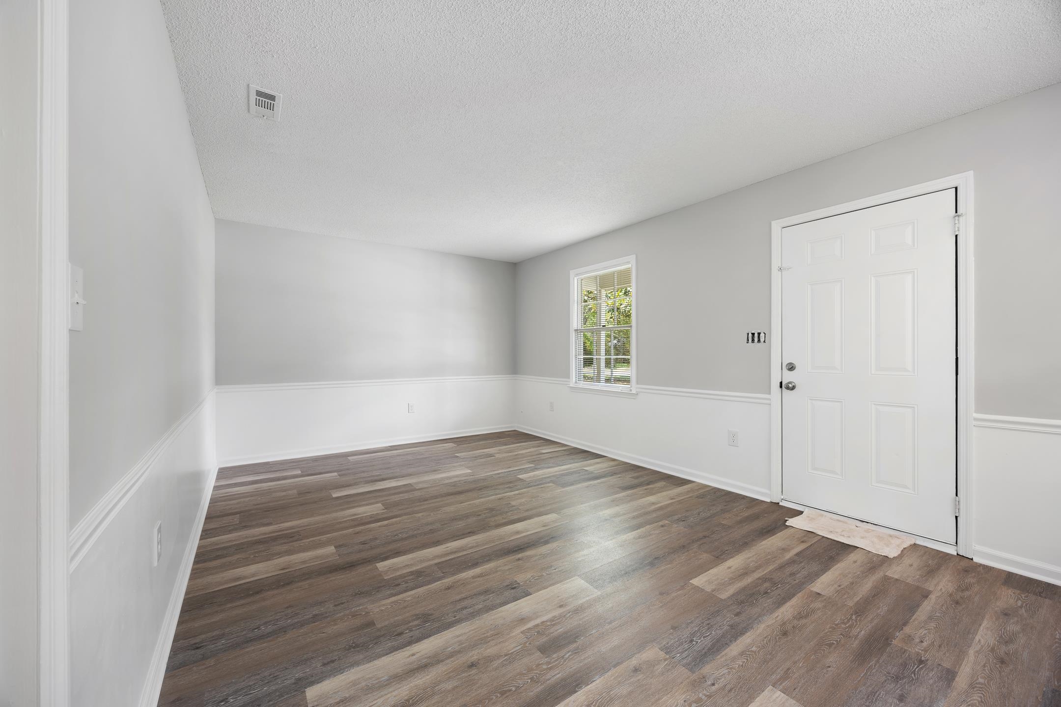 7515 Sandy Pines Ln. Property Photo 7