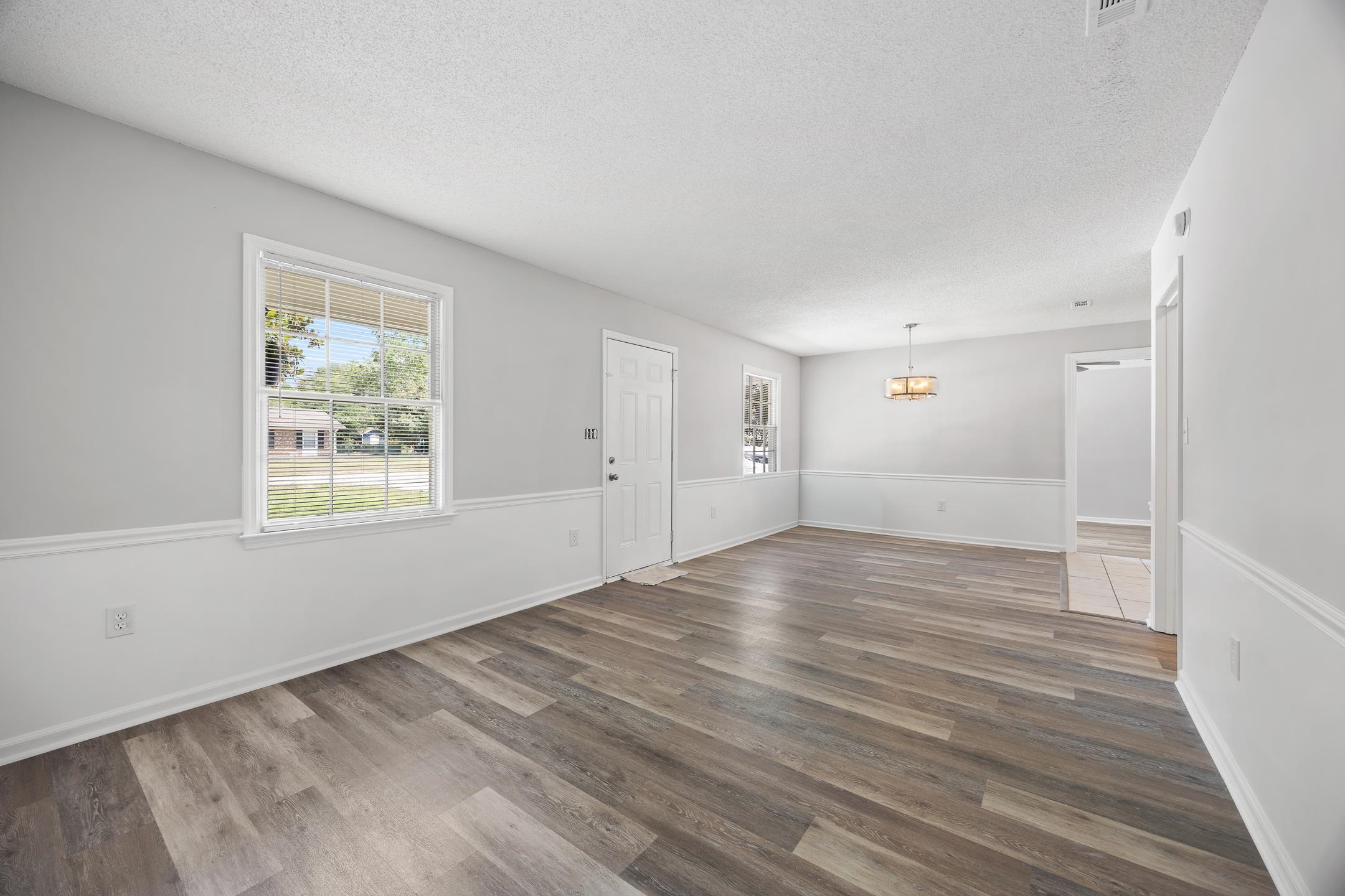 7515 Sandy Pines Ln. Property Photo 8