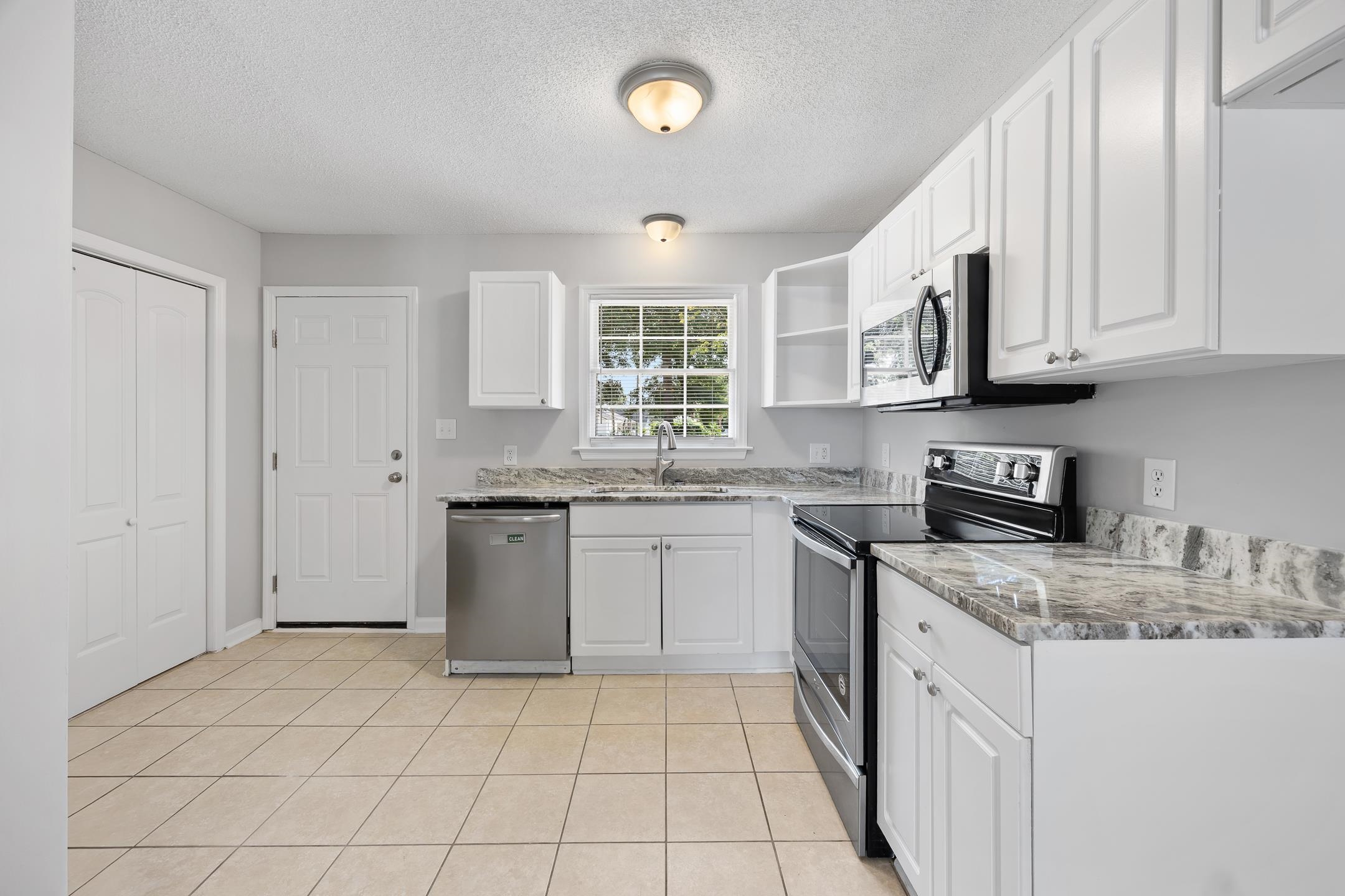 7515 Sandy Pines Ln. Property Photo 16