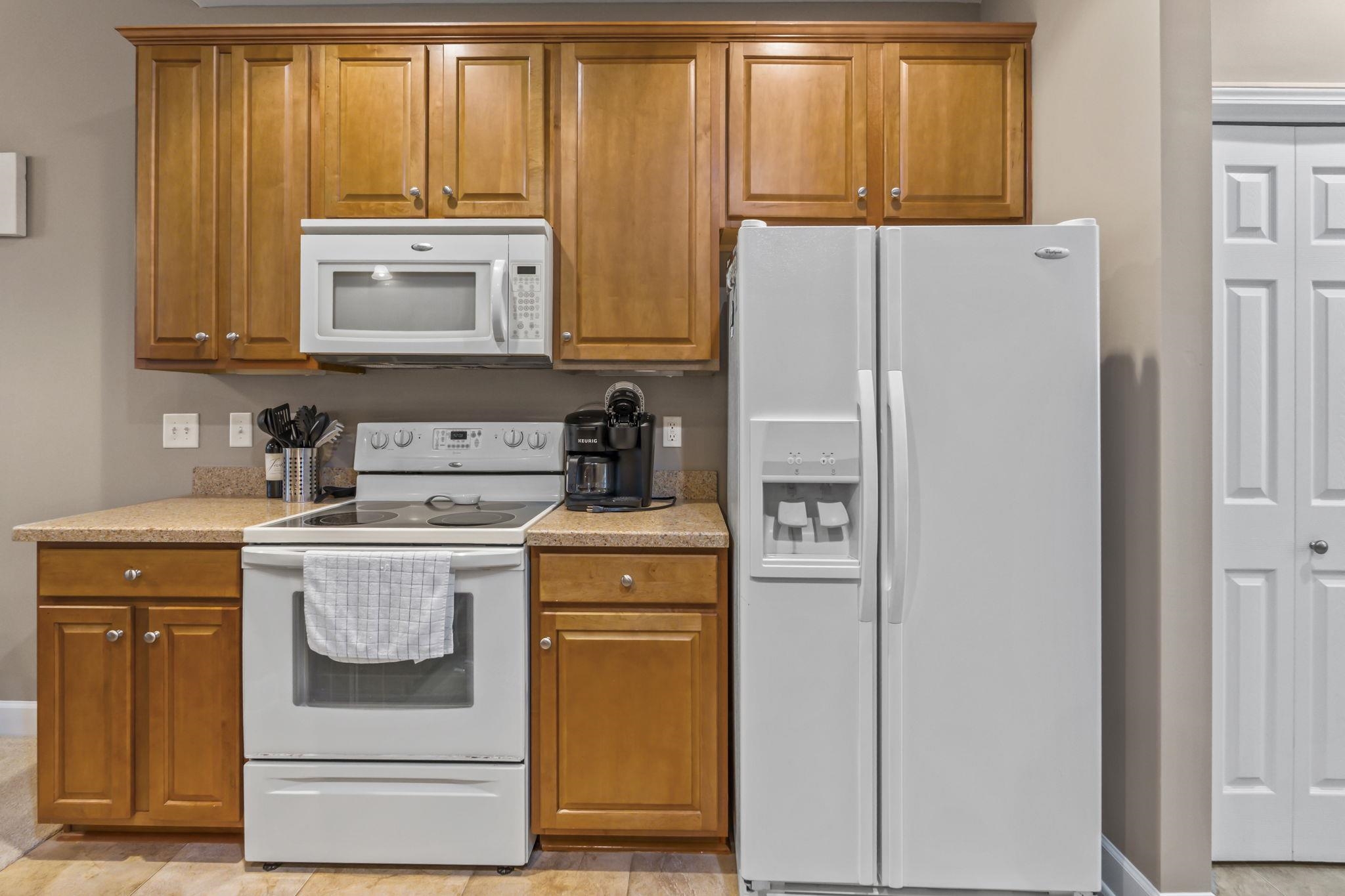 400 Rock Bed Ct. Property Photo 10