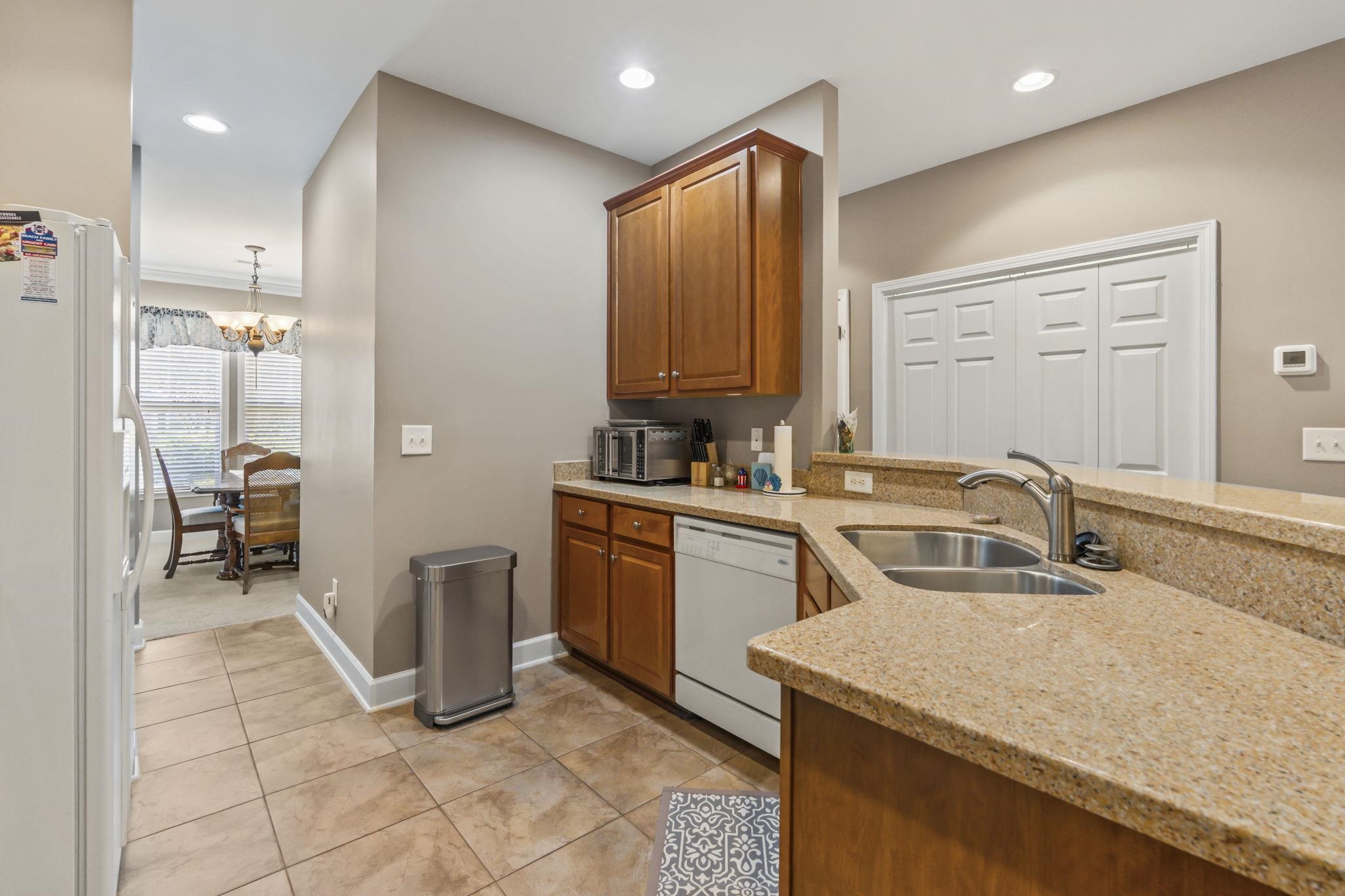 400 Rock Bed Ct. Property Photo 11