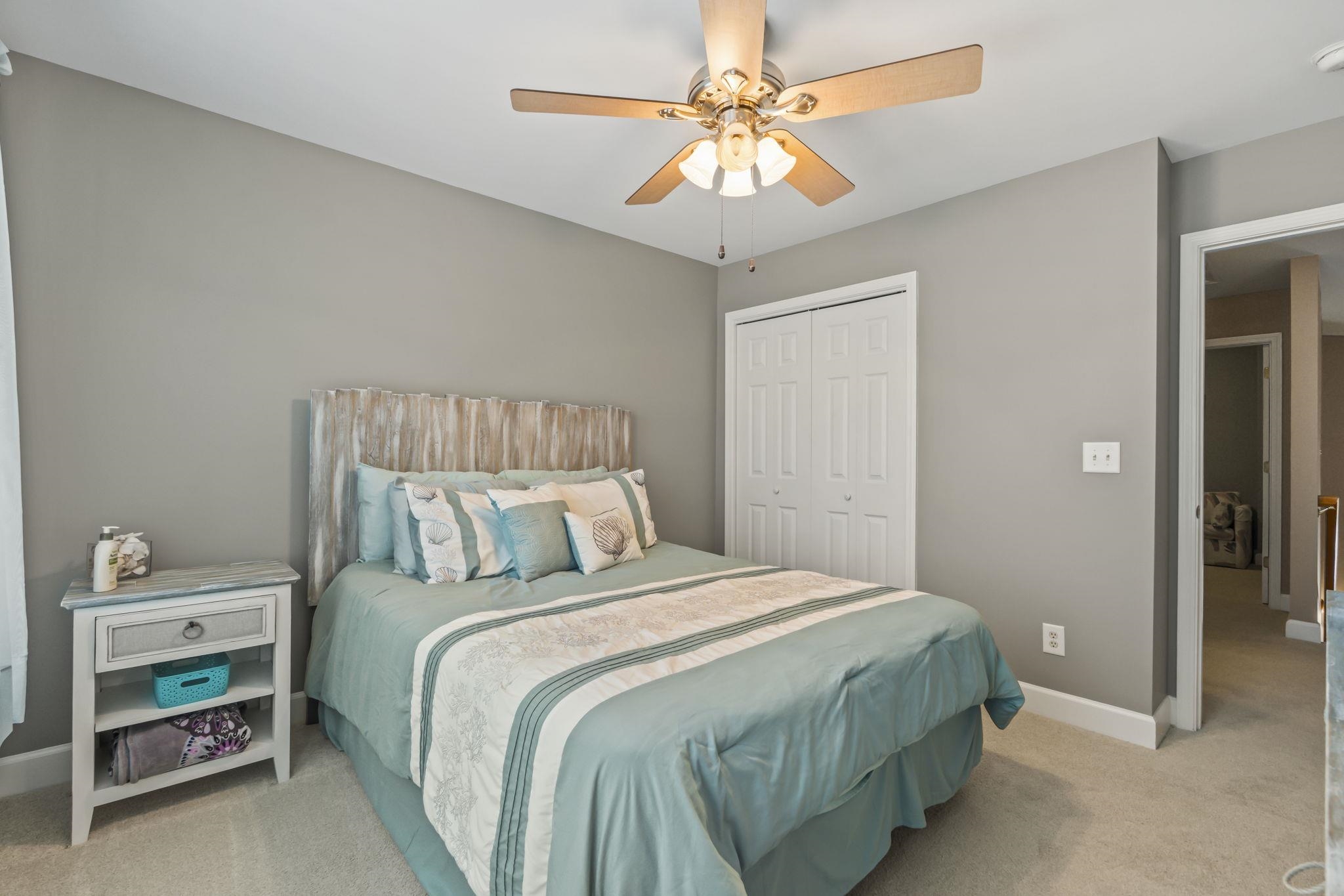 400 Rock Bed Ct. Property Photo 28