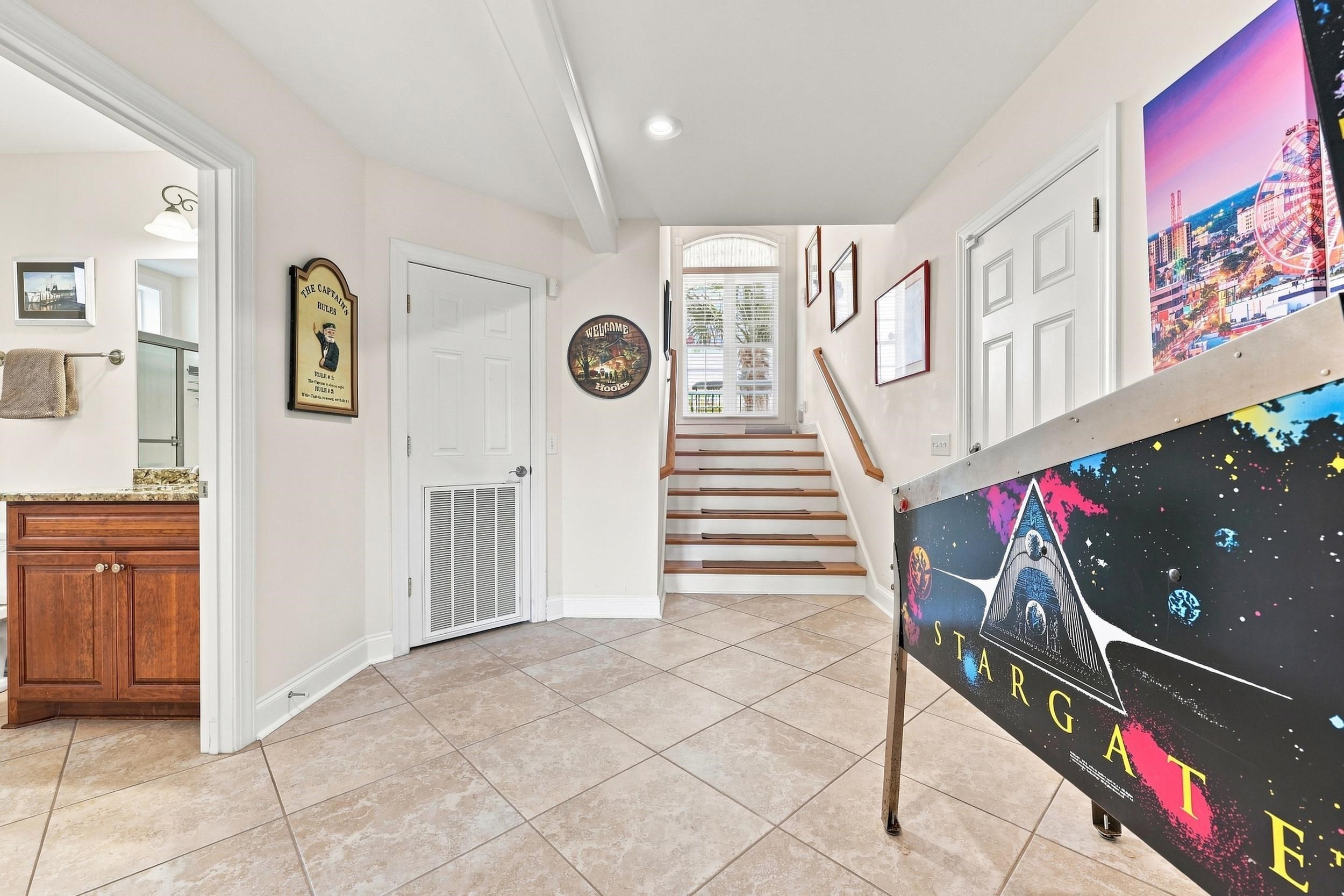 840 Waterton Ave. Property Photo 31