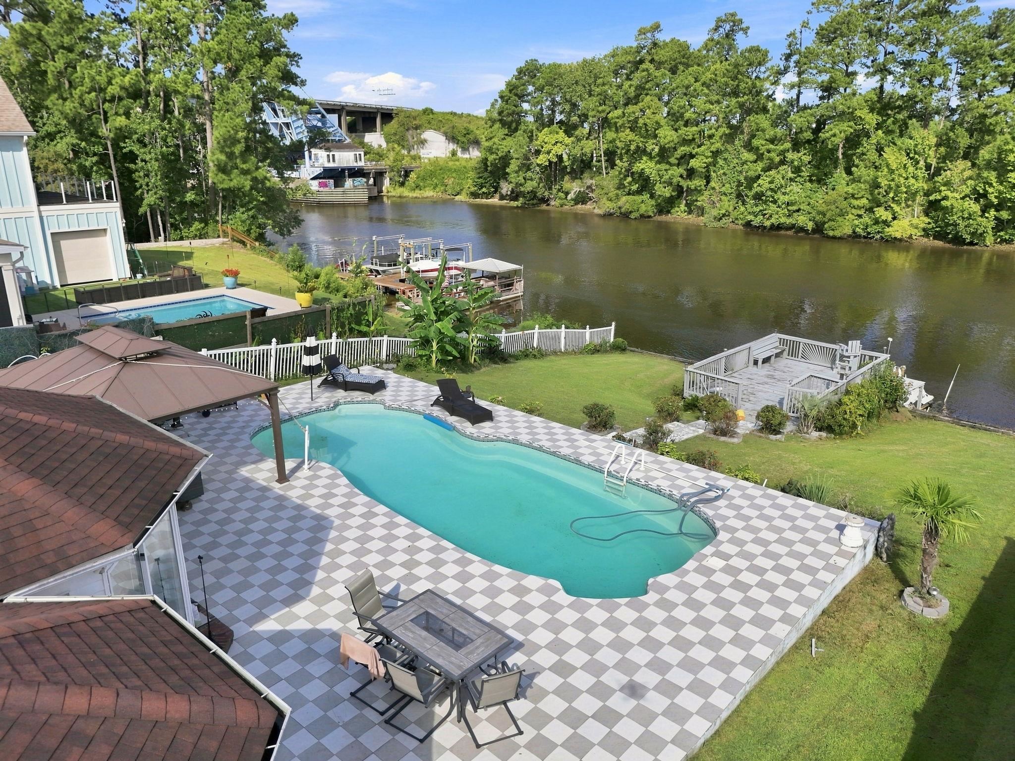 251 Pilothouse Dr. Property Photo 10