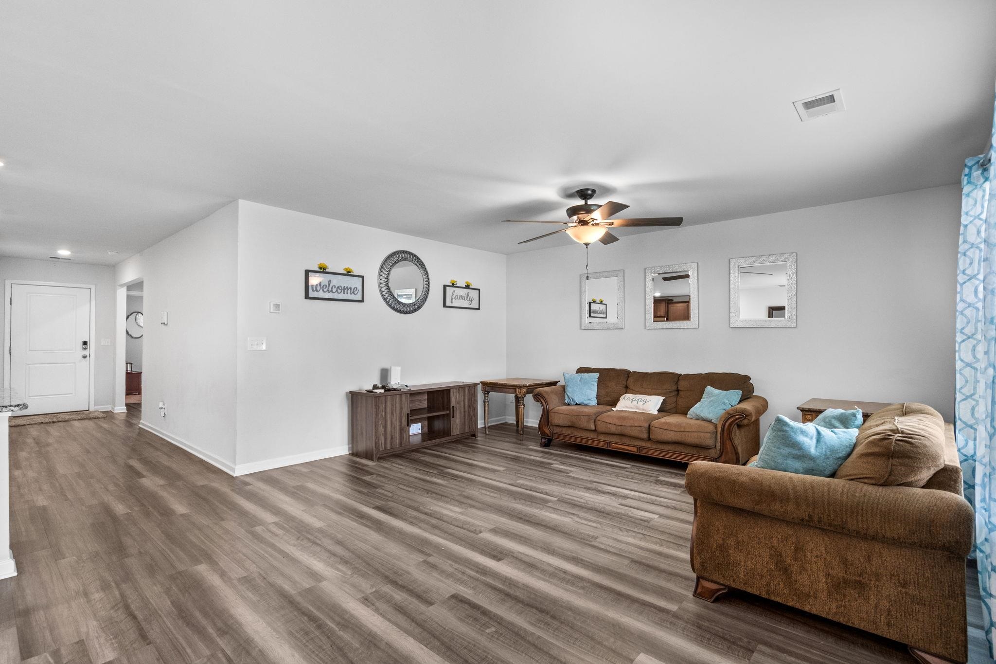 1222 Donald St. Property Photo 6