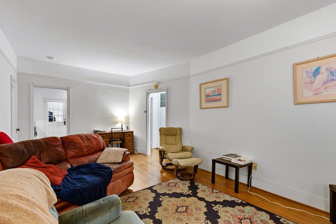 800 Burroughs St. Property Photo 6