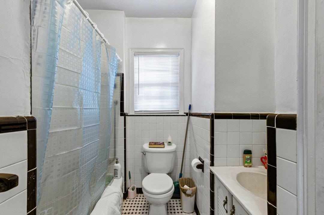800 Burroughs St. Property Photo 12