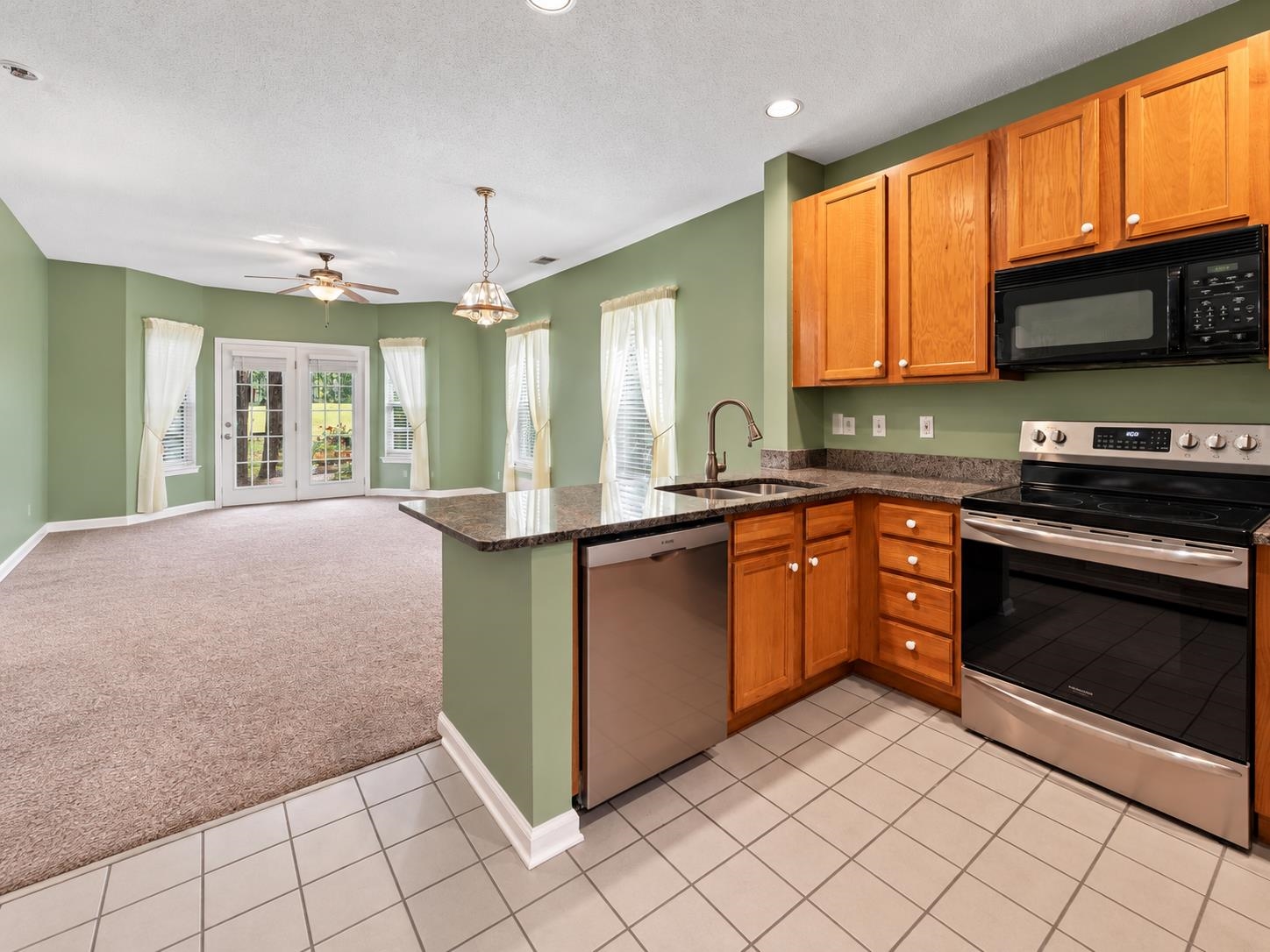4545 Girvan Dr. Property Photo 10