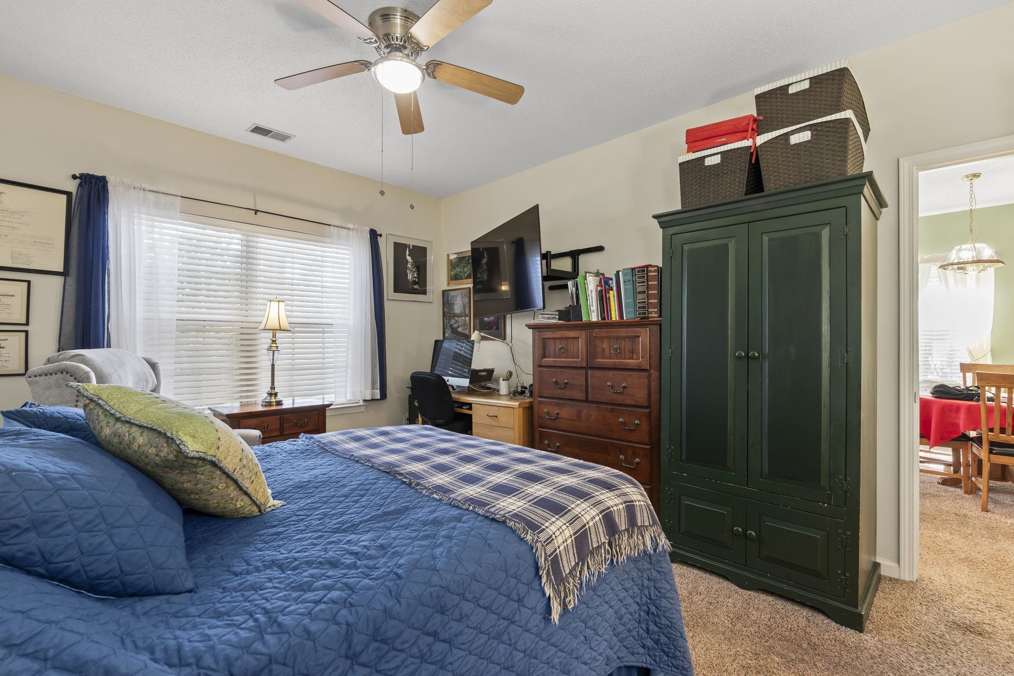 4545 Girvan Dr. Property Photo 22