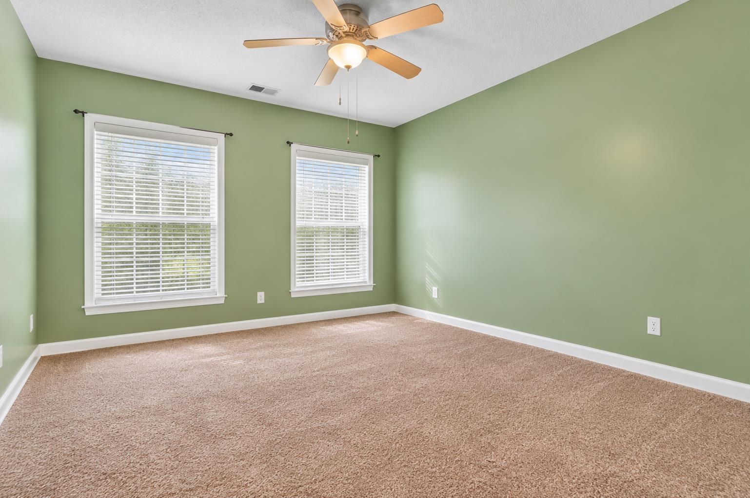4545 Girvan Dr. Property Photo 31