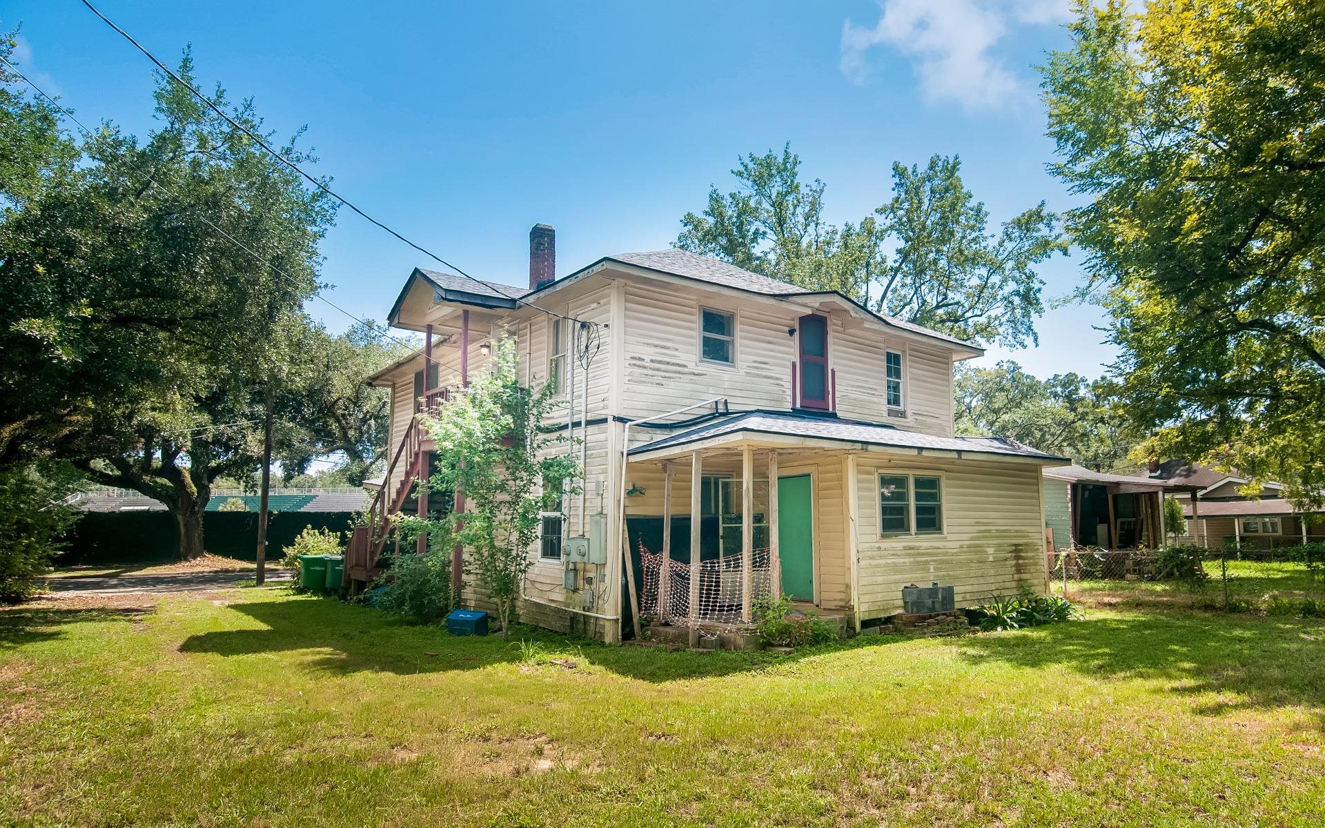 320 S Kaminski St. Property Photo 6