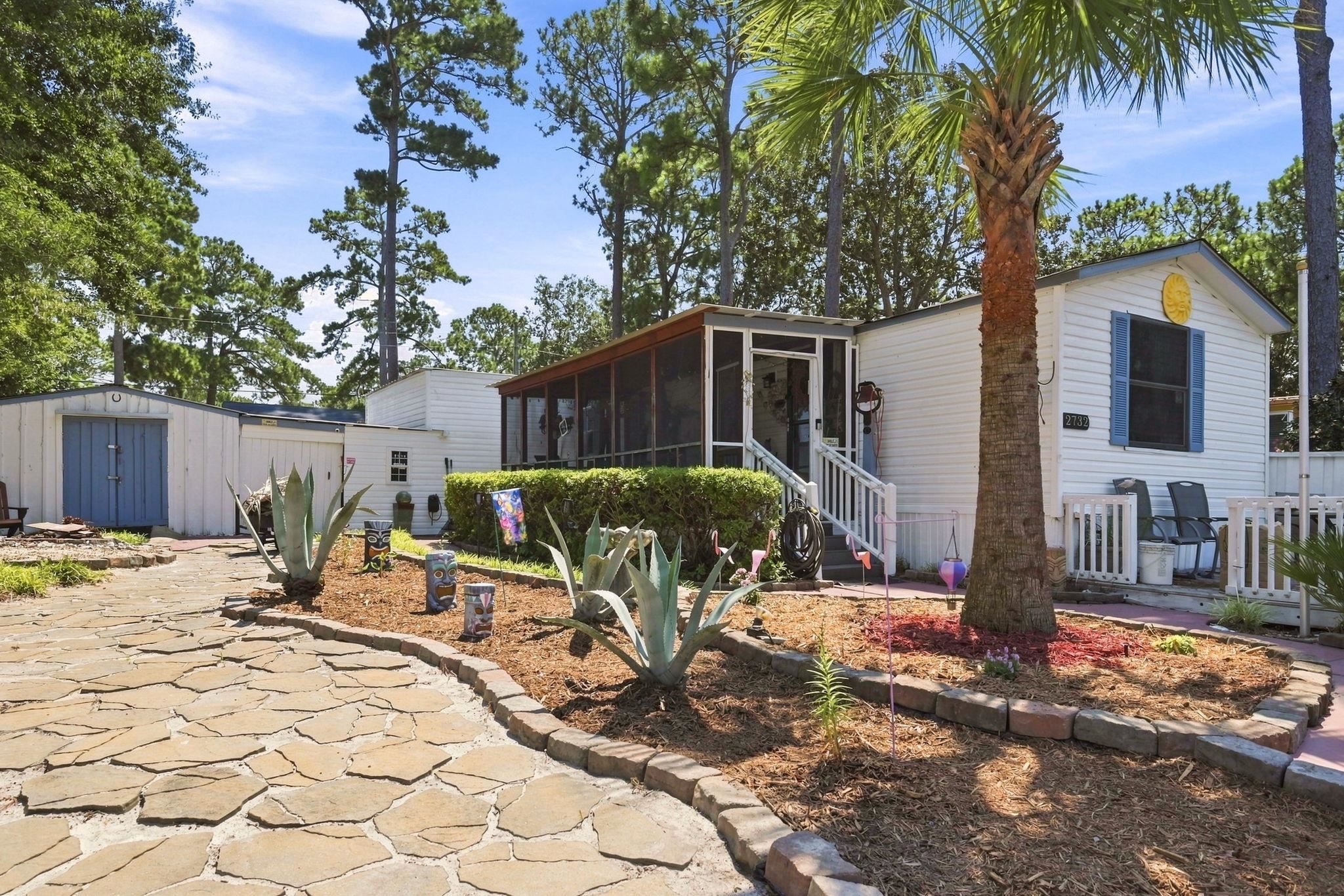 2732 Libra Dr. Property Photo 1