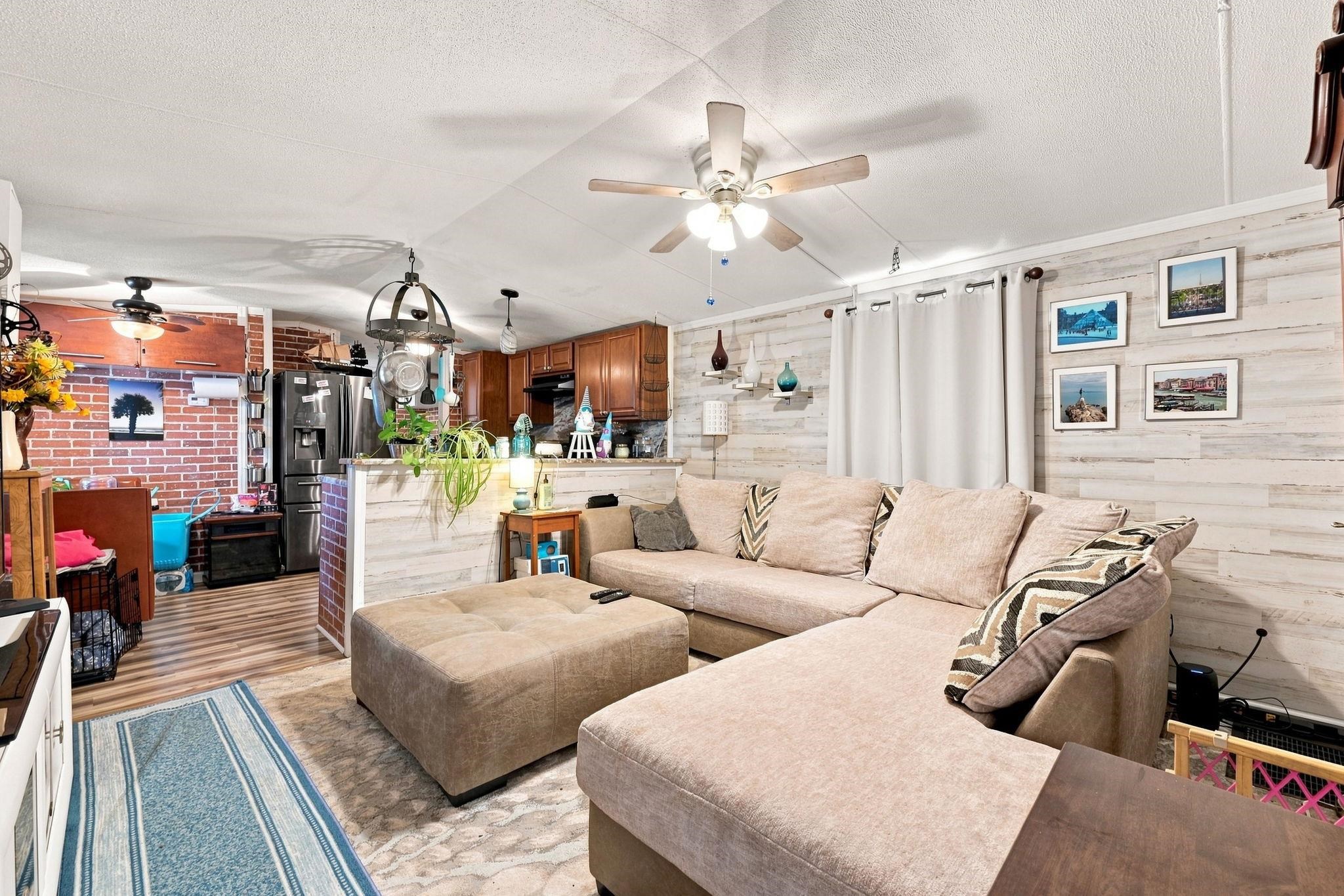 2732 Libra Dr. Property Photo 3