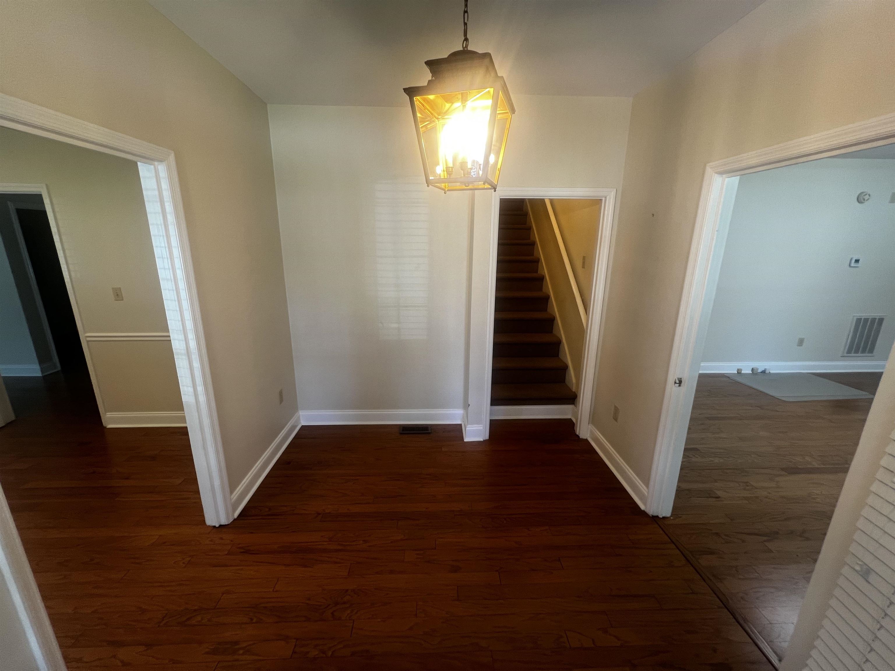 2591 N Fraser St. Property Photo 10