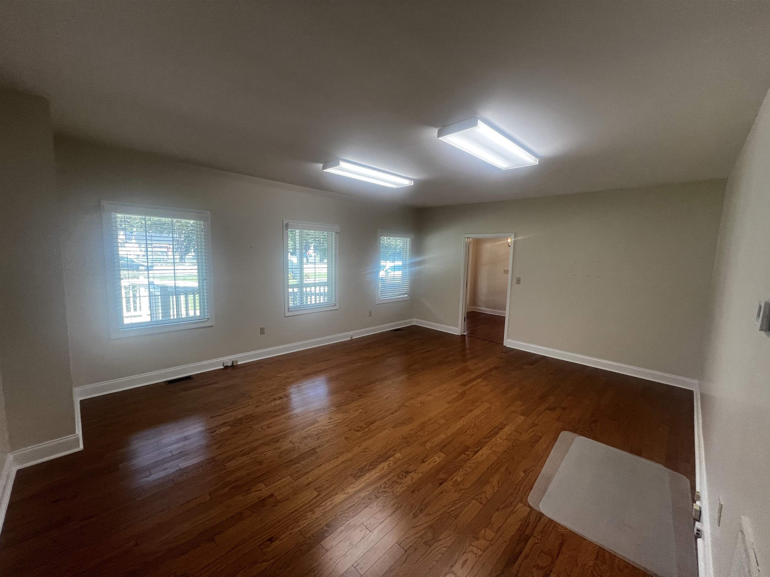 2591 N Fraser St. Property Photo 11