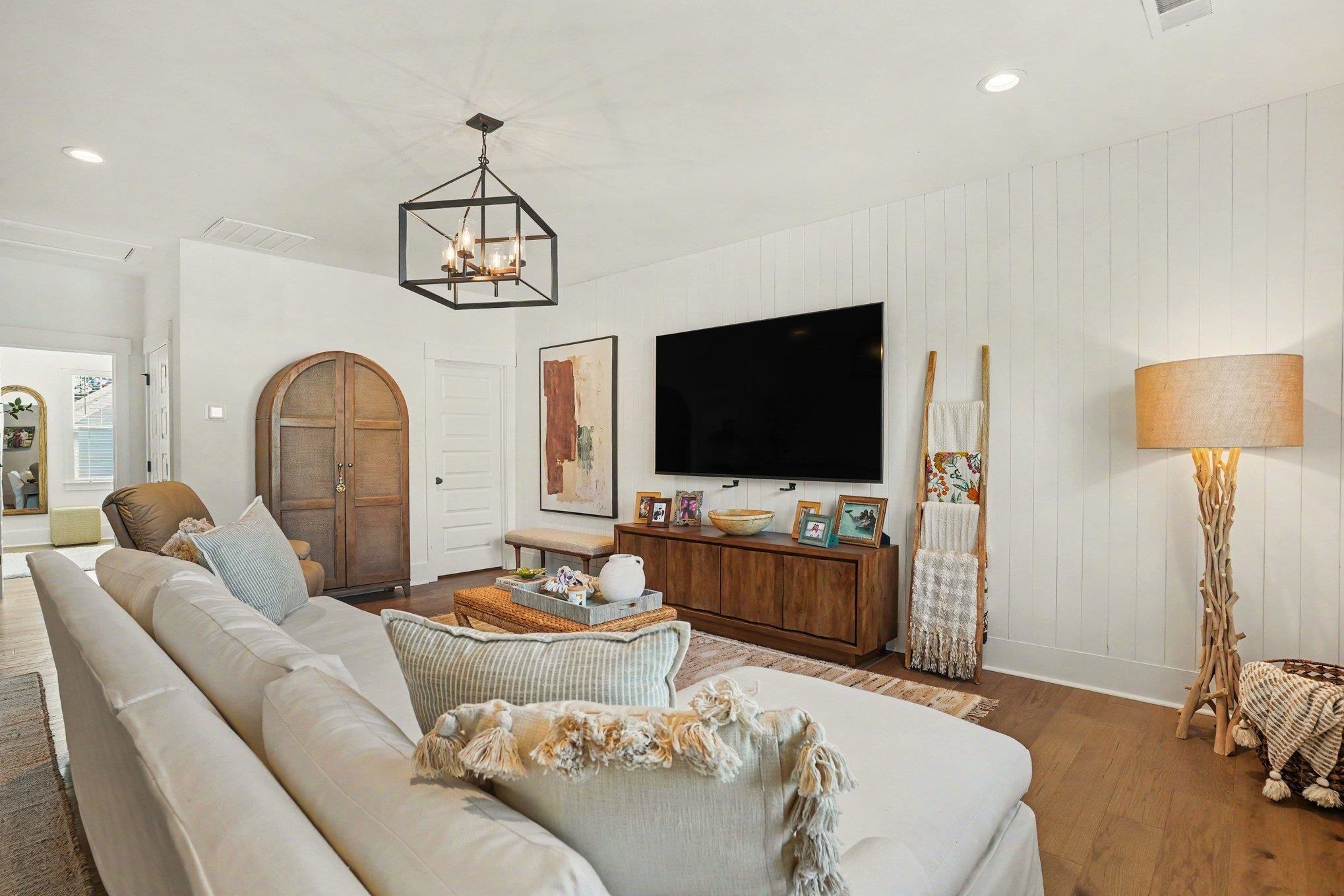 6436 Berg St. Property Photo 28