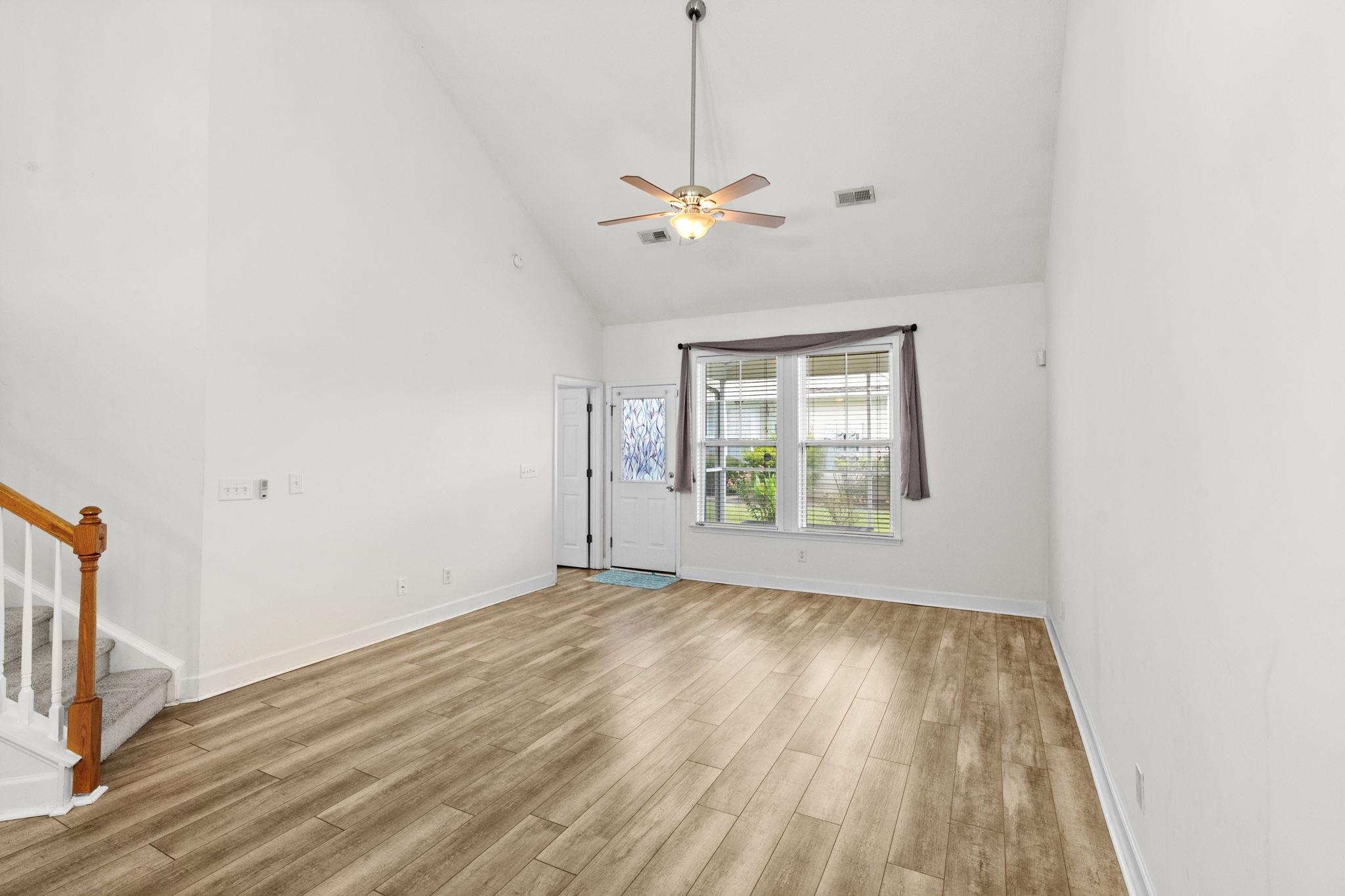 200 Threshing Way Property Photo 16