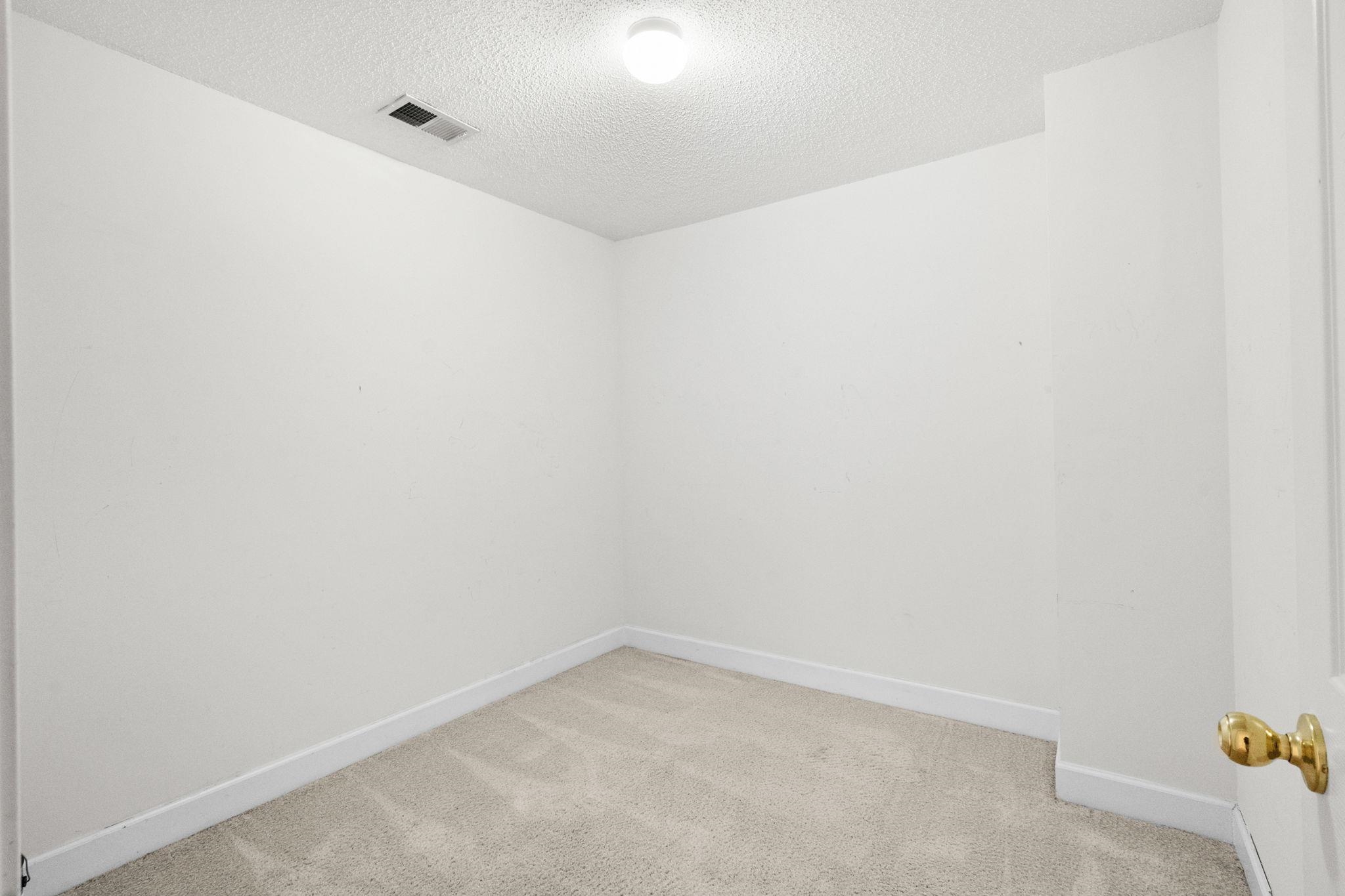 200 Threshing Way Property Photo 53