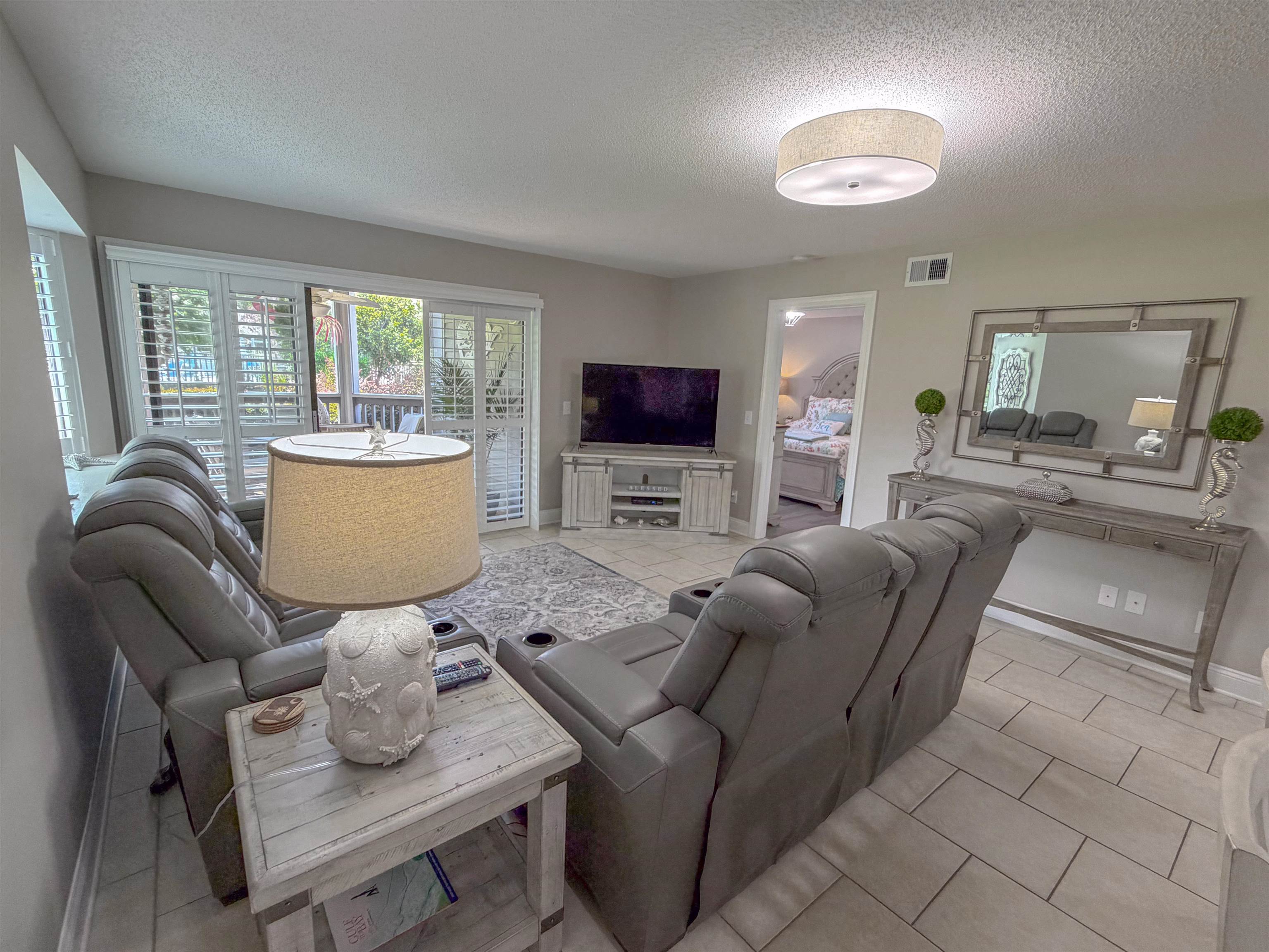 315 Wendover Ct. Property Photo 15