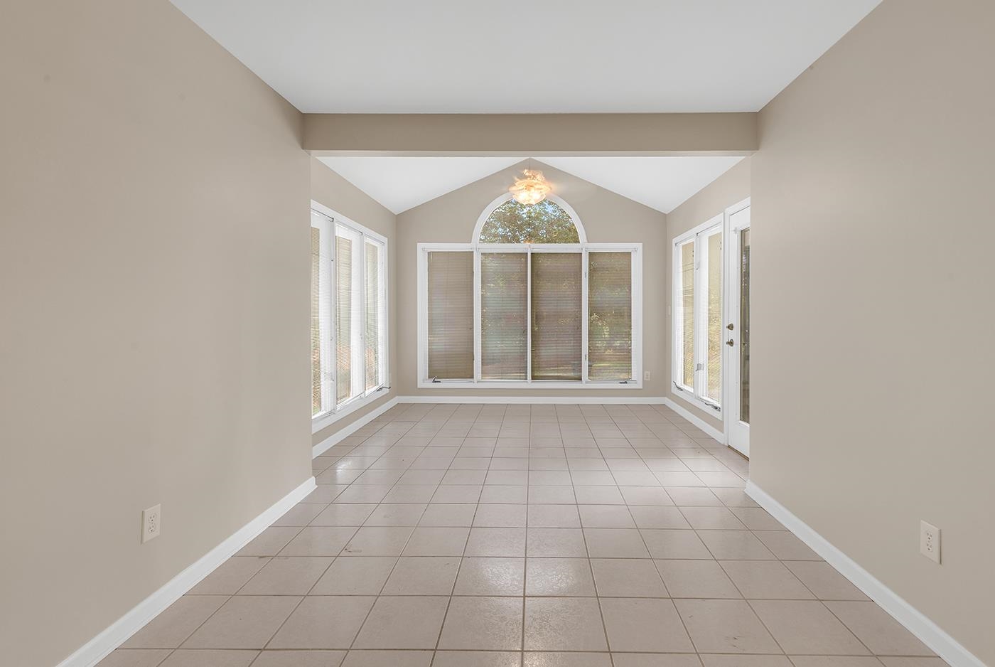 104 Moss Circle Property Photo 7