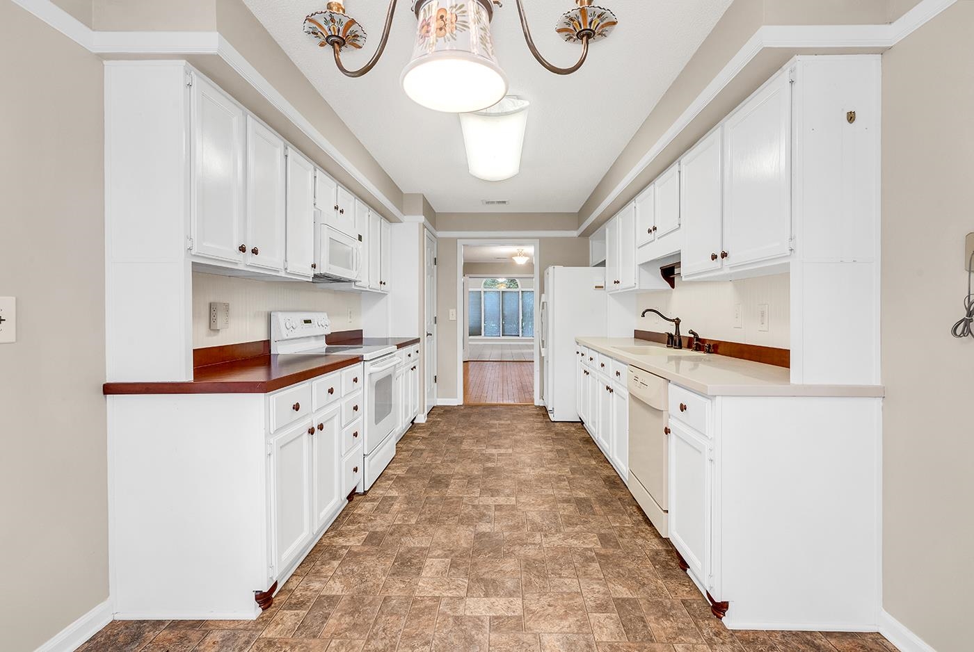 104 Moss Circle Property Photo 15