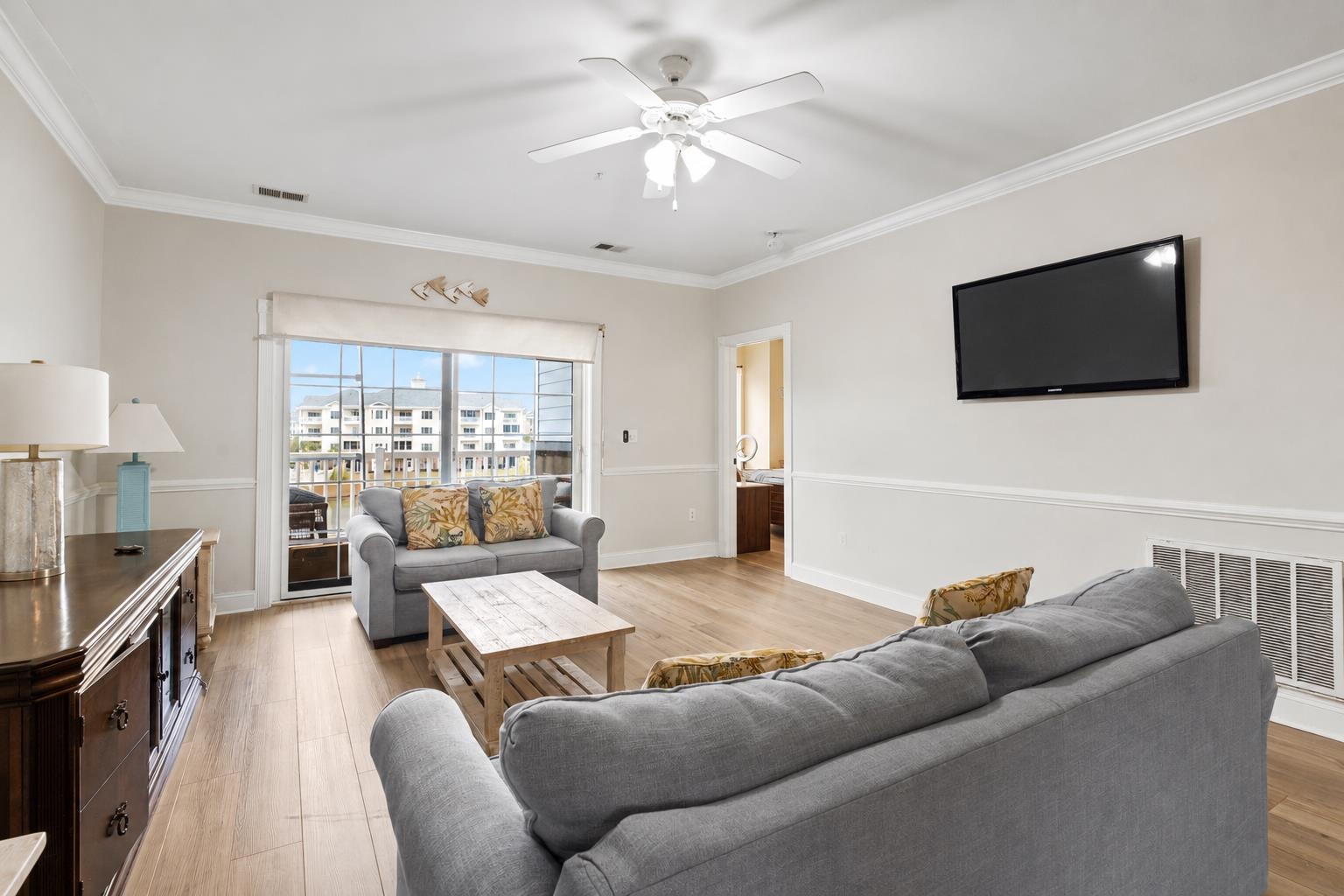 4847 Luster Leaf Circle Property Photo 4