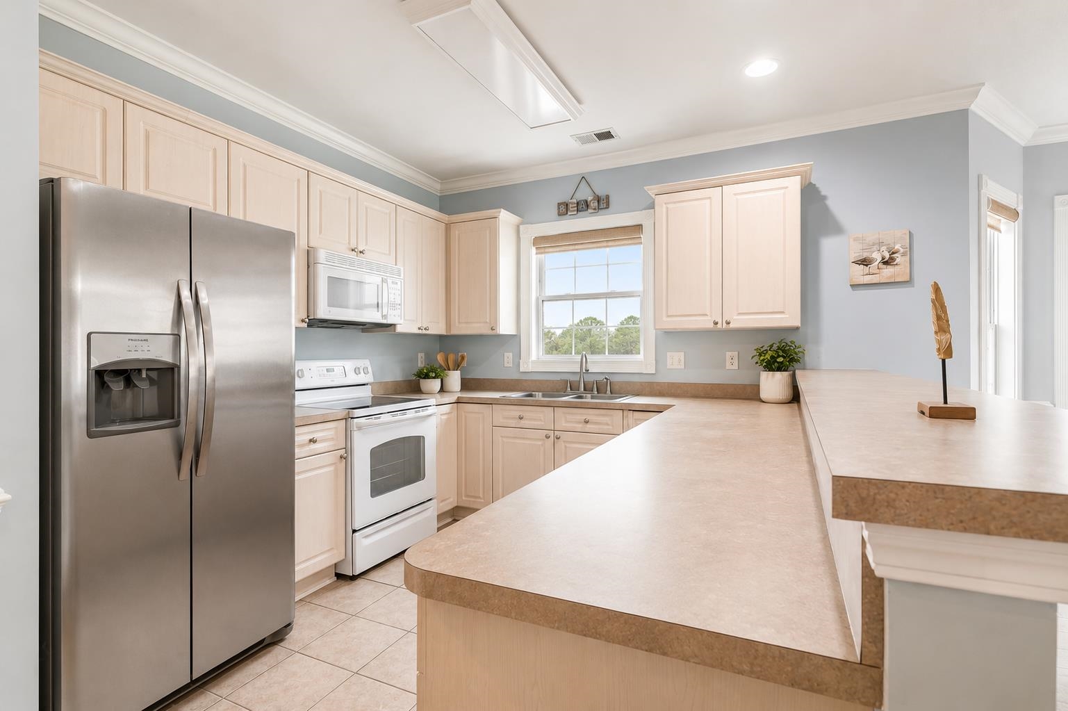 4847 Luster Leaf Circle Property Photo 8