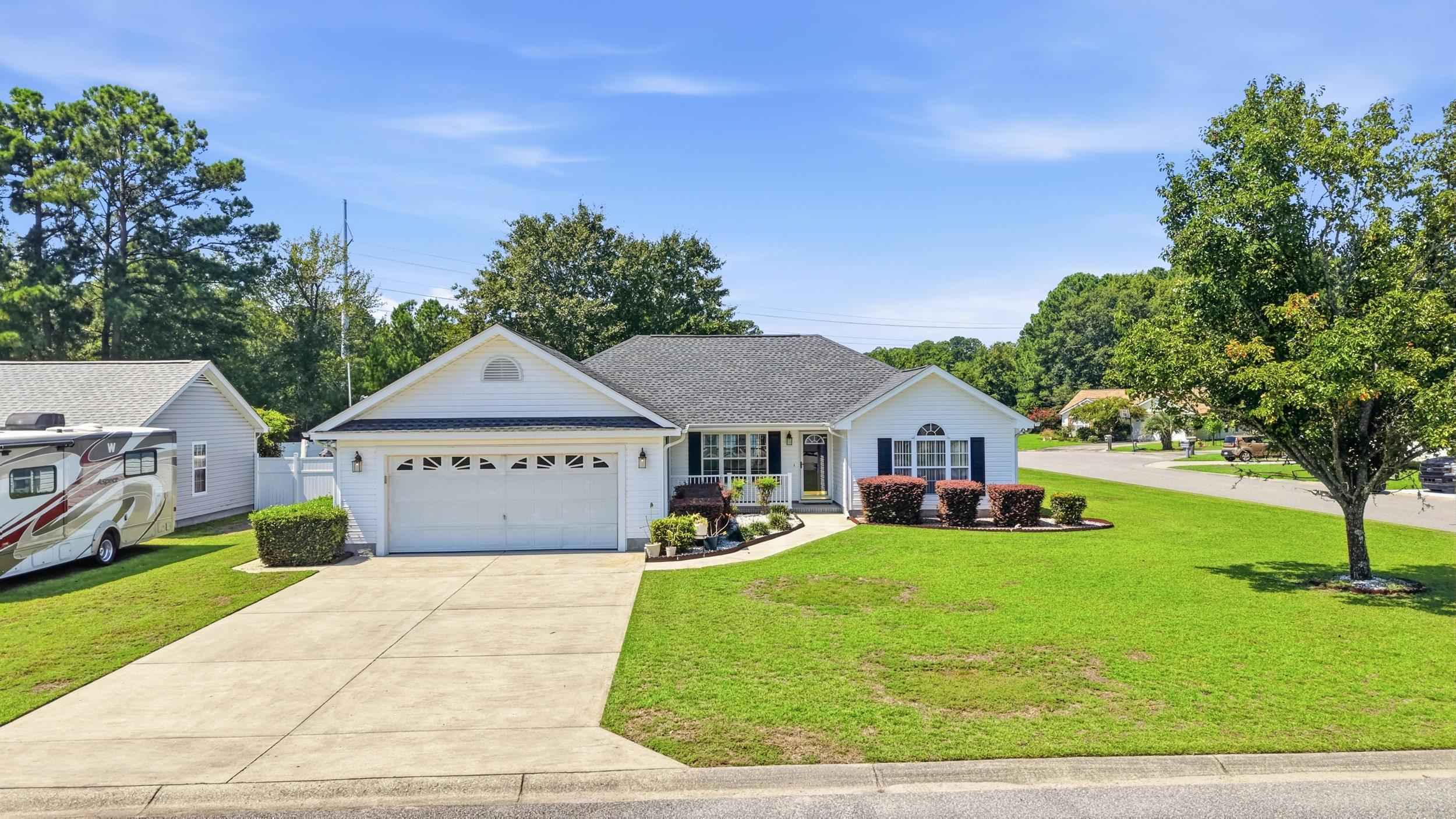 2049 Hawksmoor Dr. Property Photo 2