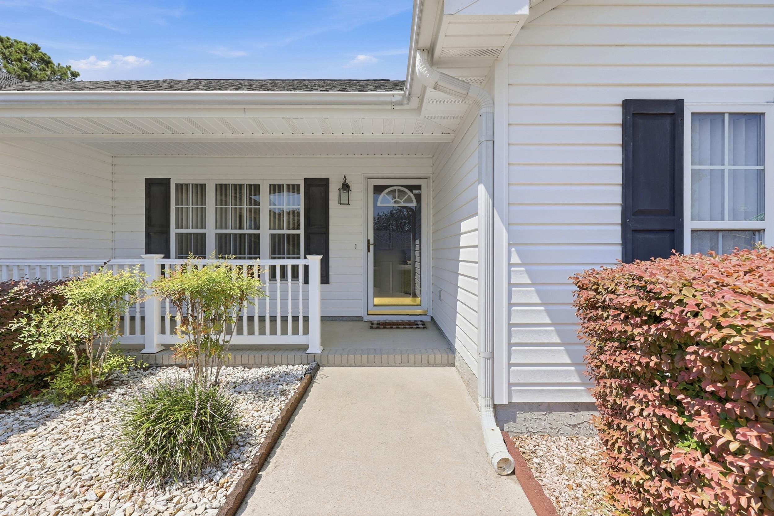 2049 Hawksmoor Dr. Property Photo 3