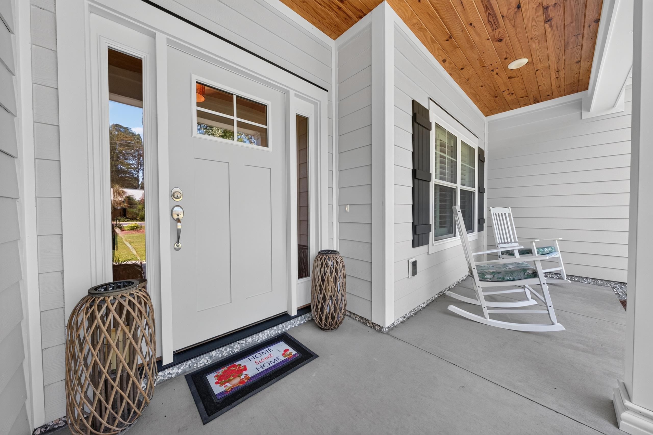 633 Aspen Loop Property Photo 2