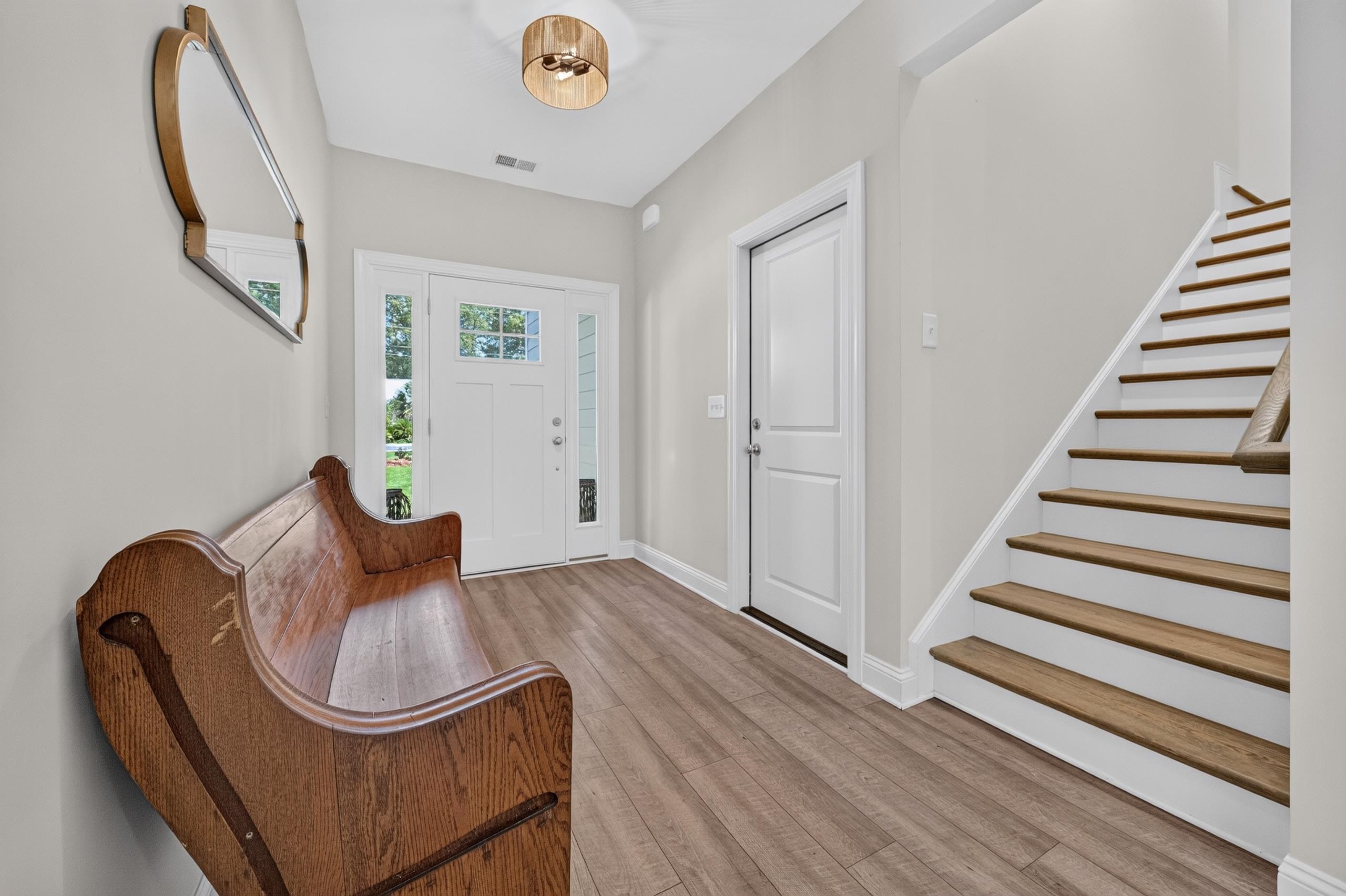 633 Aspen Loop Property Photo 3