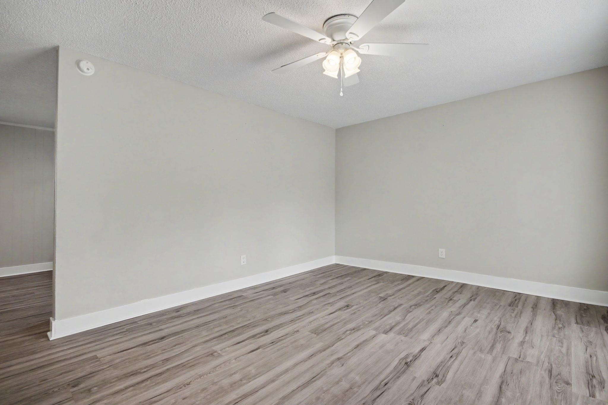 1057 Cohen Dr. Property Photo 6