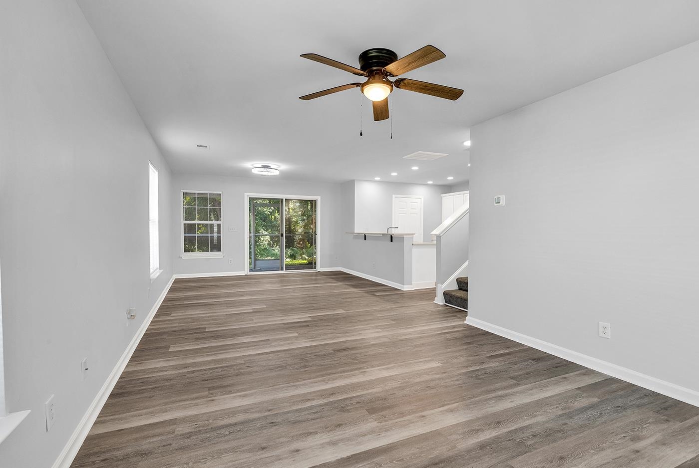 1068 Harvester Circle Property Photo 2