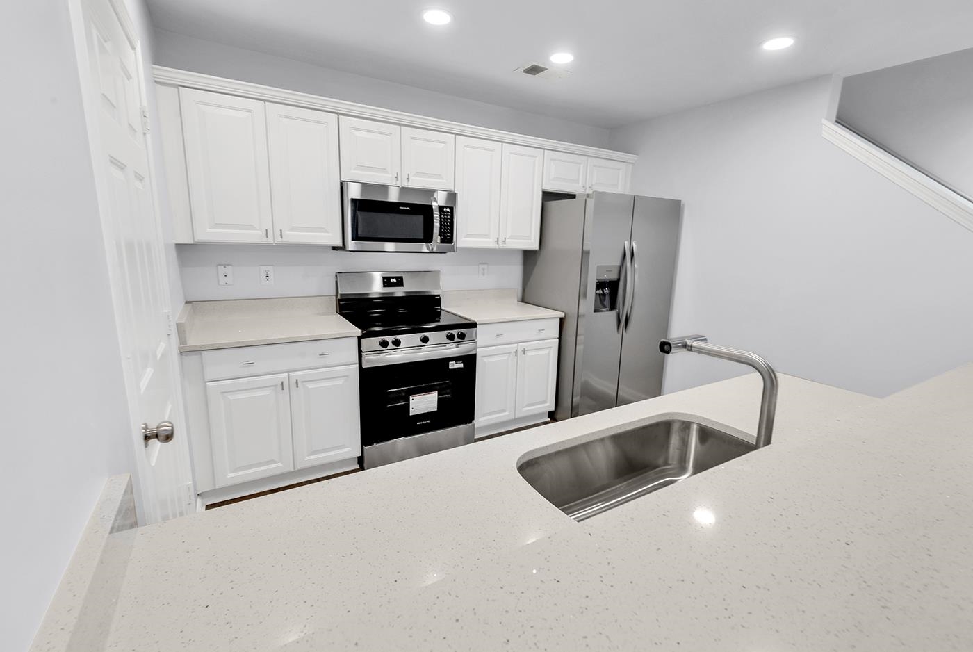 1068 Harvester Circle Property Photo 10