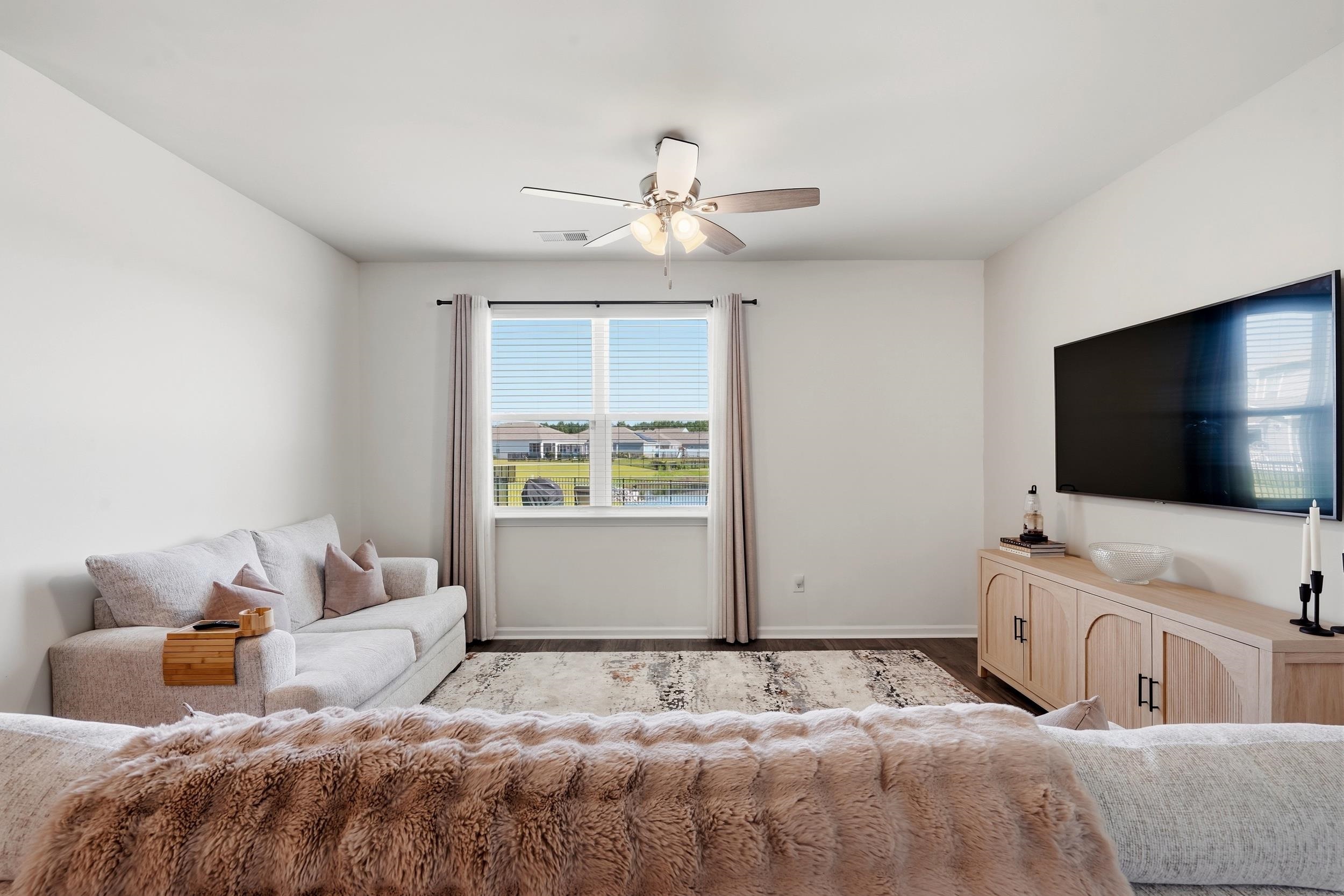 425 Royal Arch Dr. Property Photo 6